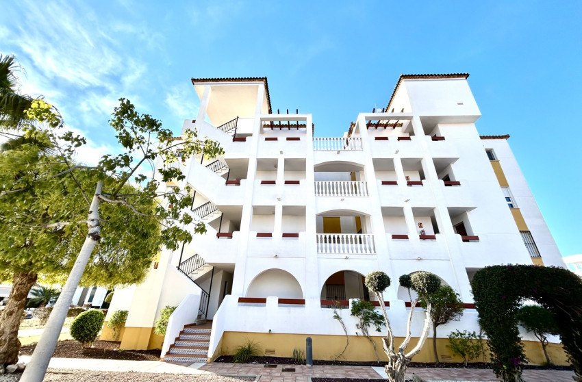 Resale - Apartment -
Villamartín