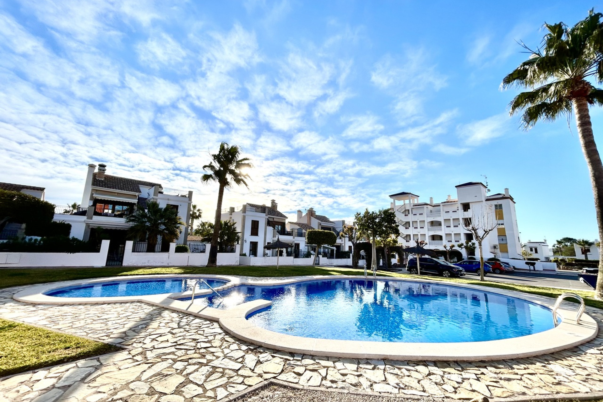 Resale - Apartment -
Villamartín