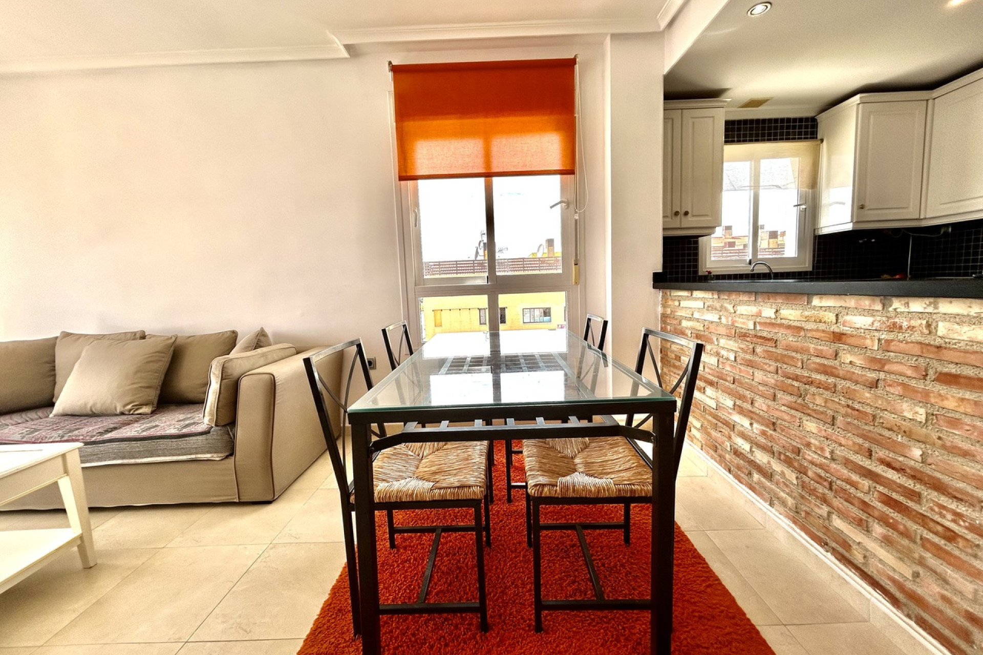 Resale - Apartment -
Villamartín