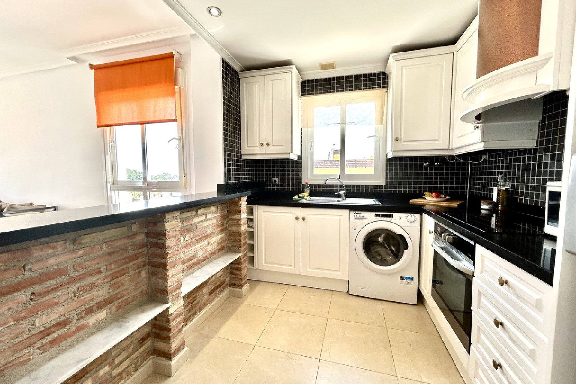 Resale - Apartment -
Villamartín