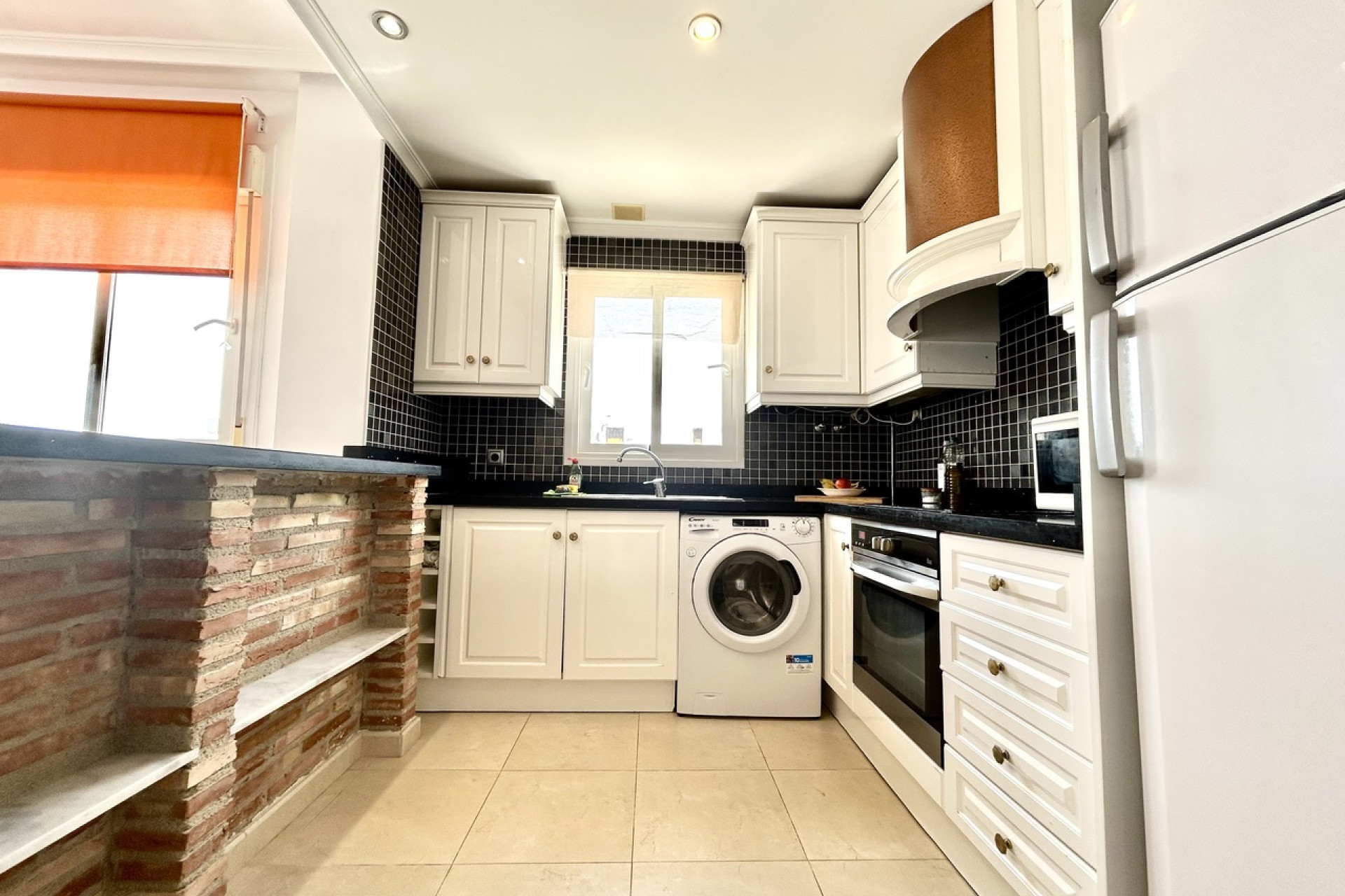 Resale - Apartment -
Villamartín