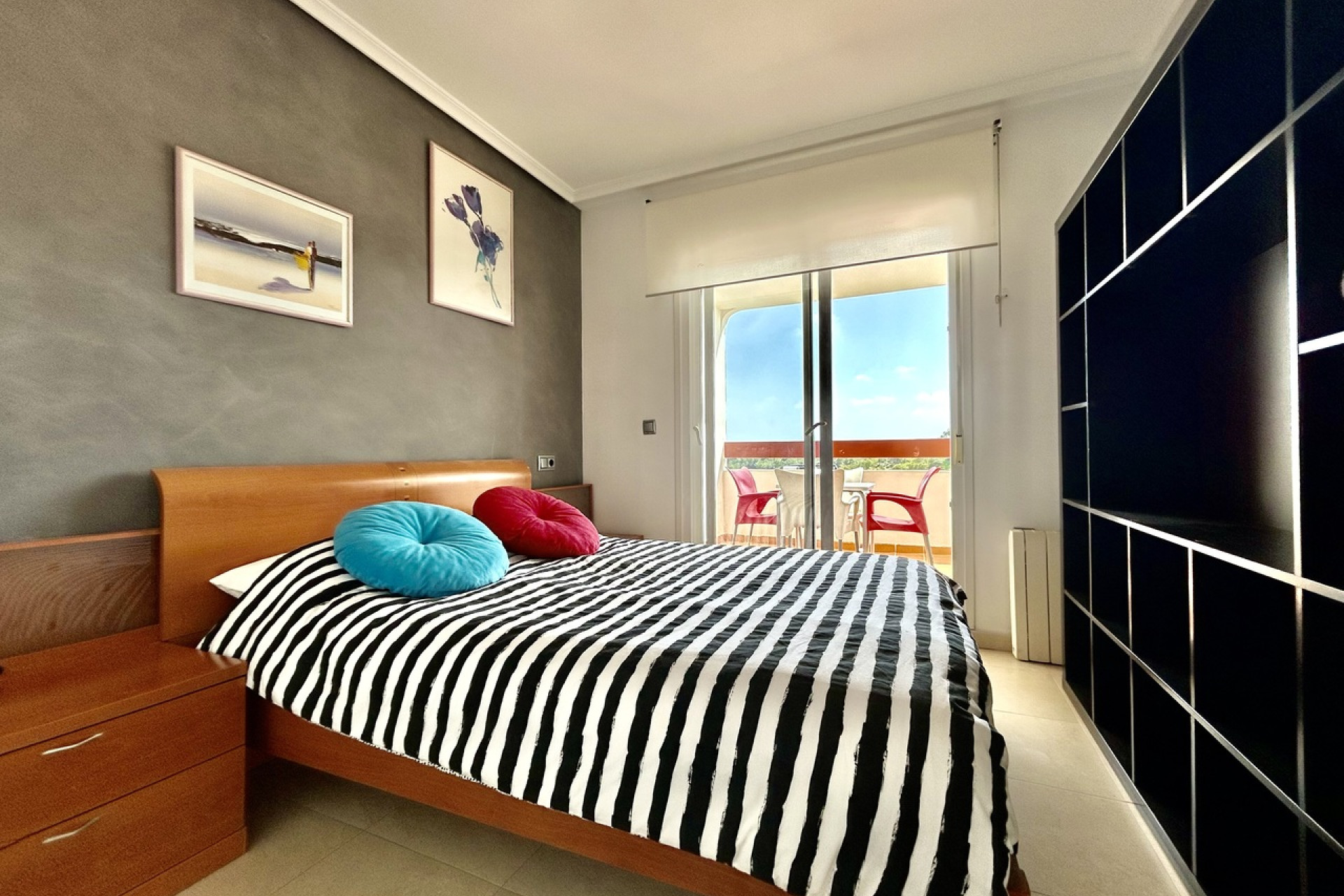 Resale - Apartment -
Villamartín