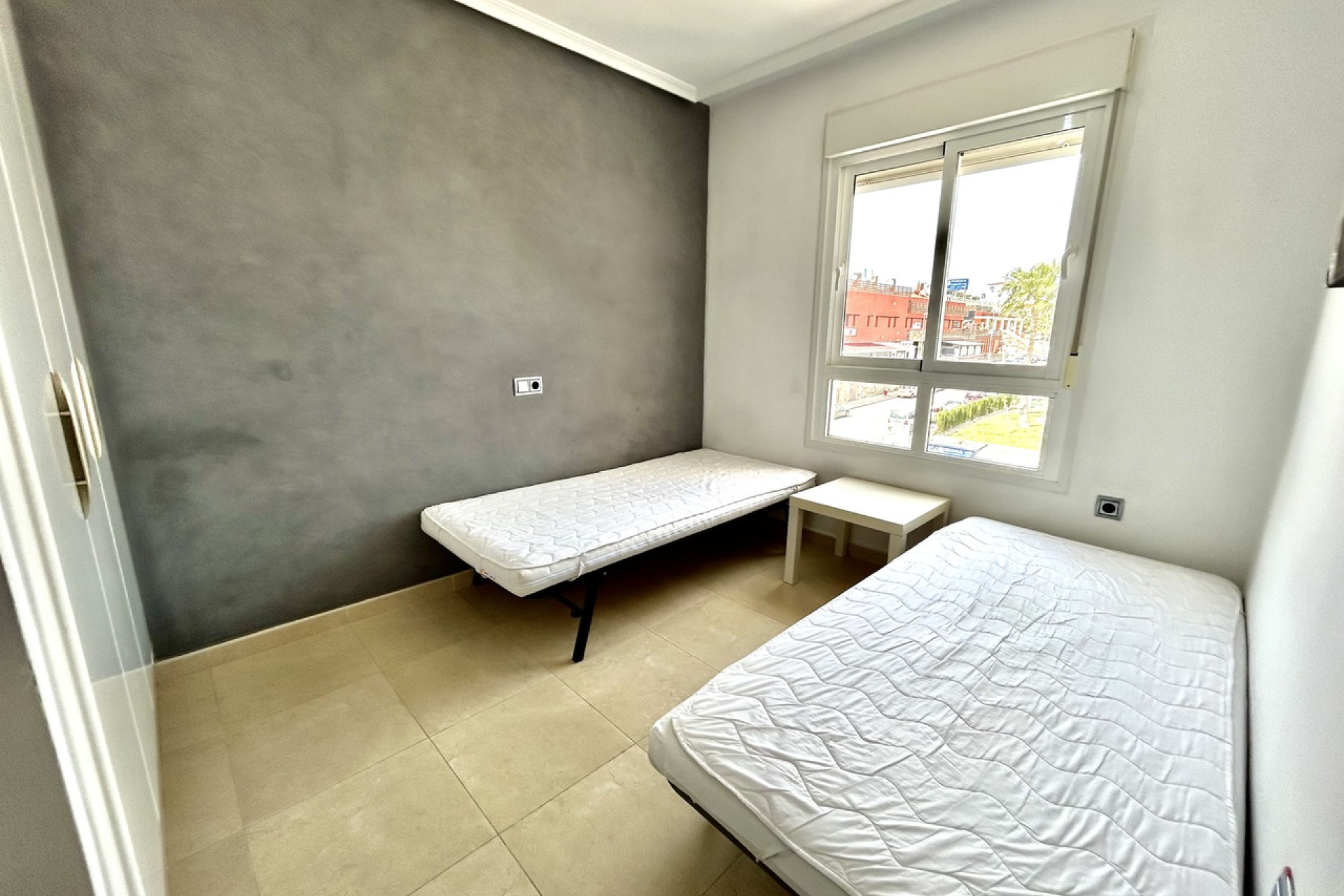 Resale - Apartment -
Villamartín