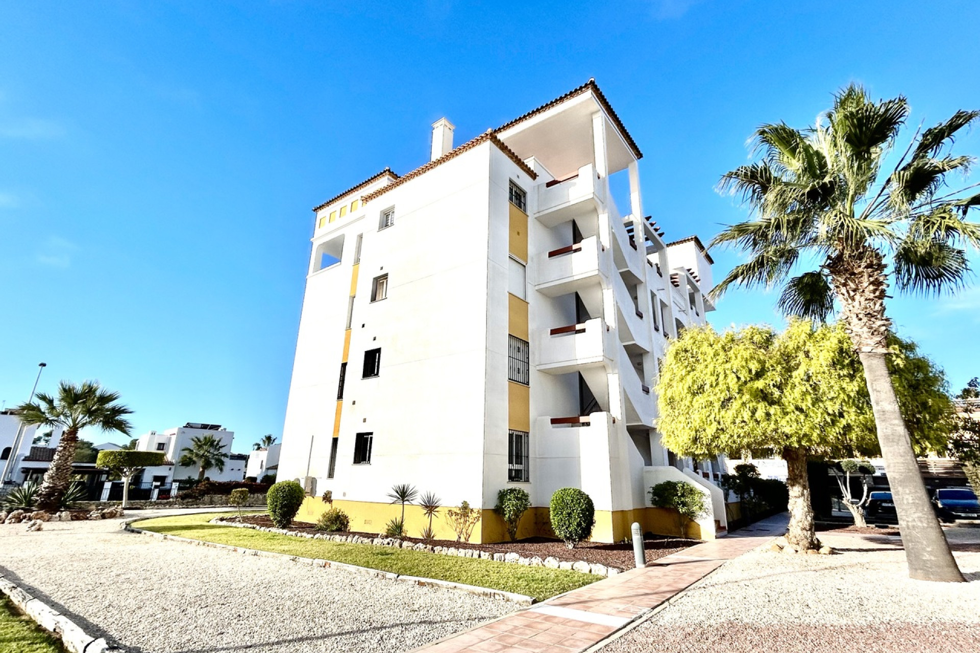 Resale - Apartment -
Villamartín