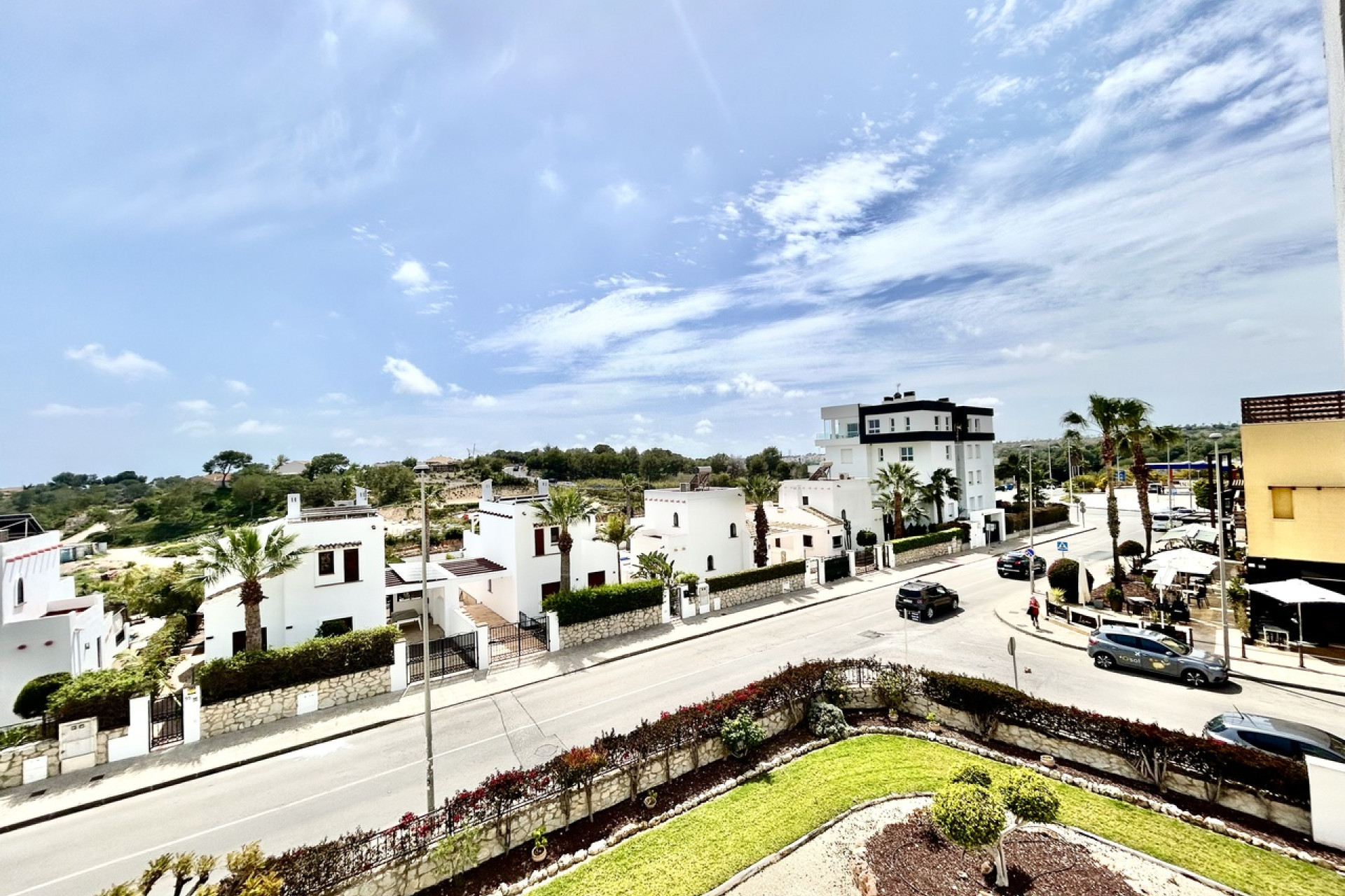 Resale - Apartment -
Villamartín