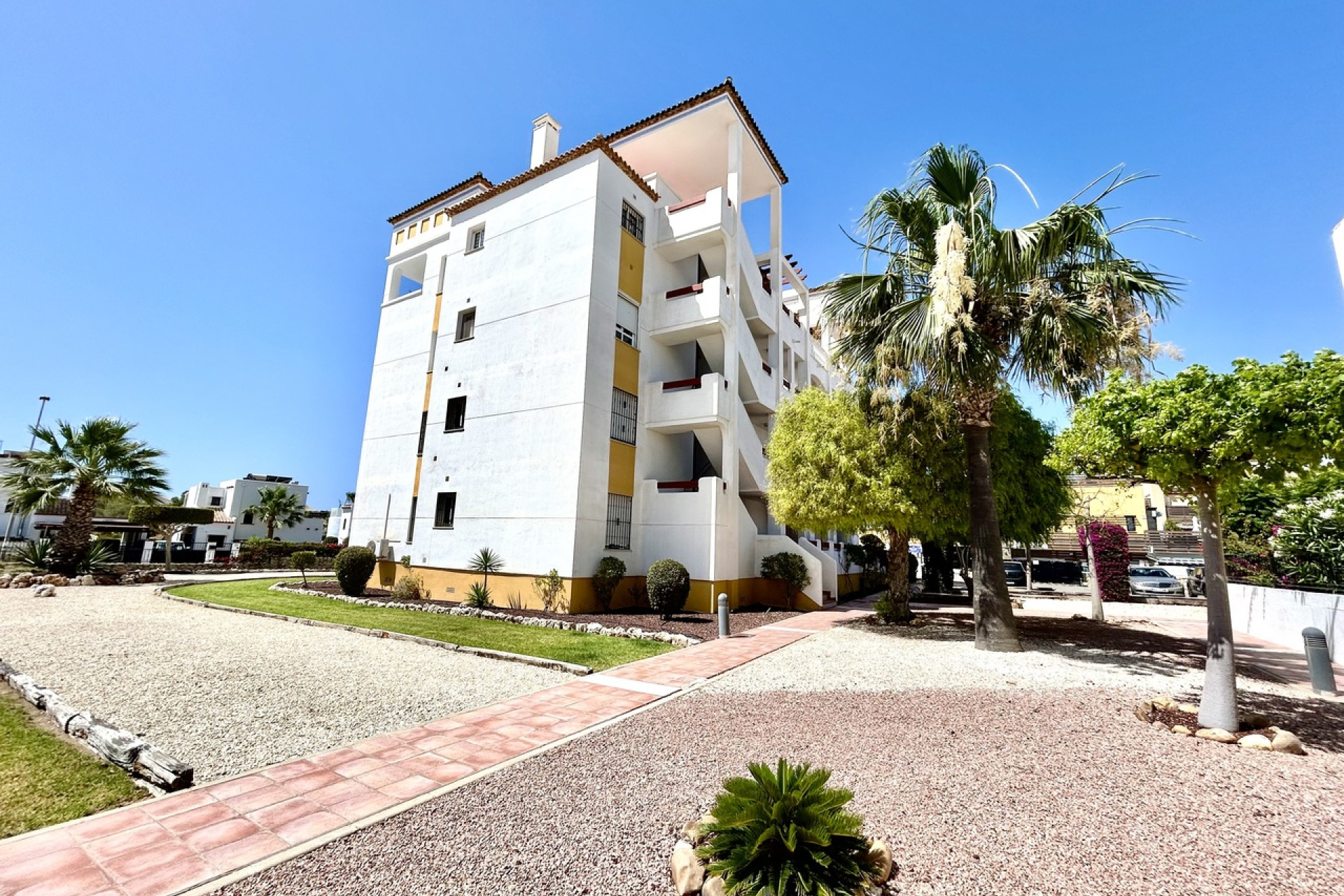 Resale - Apartment -
Villamartín