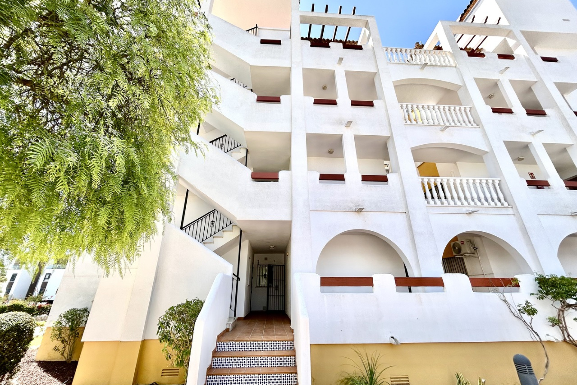 Resale - Apartment -
Villamartín
