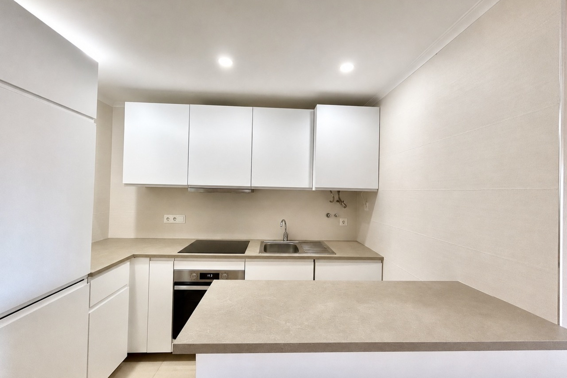 Resale - Apartment -
Villamartín