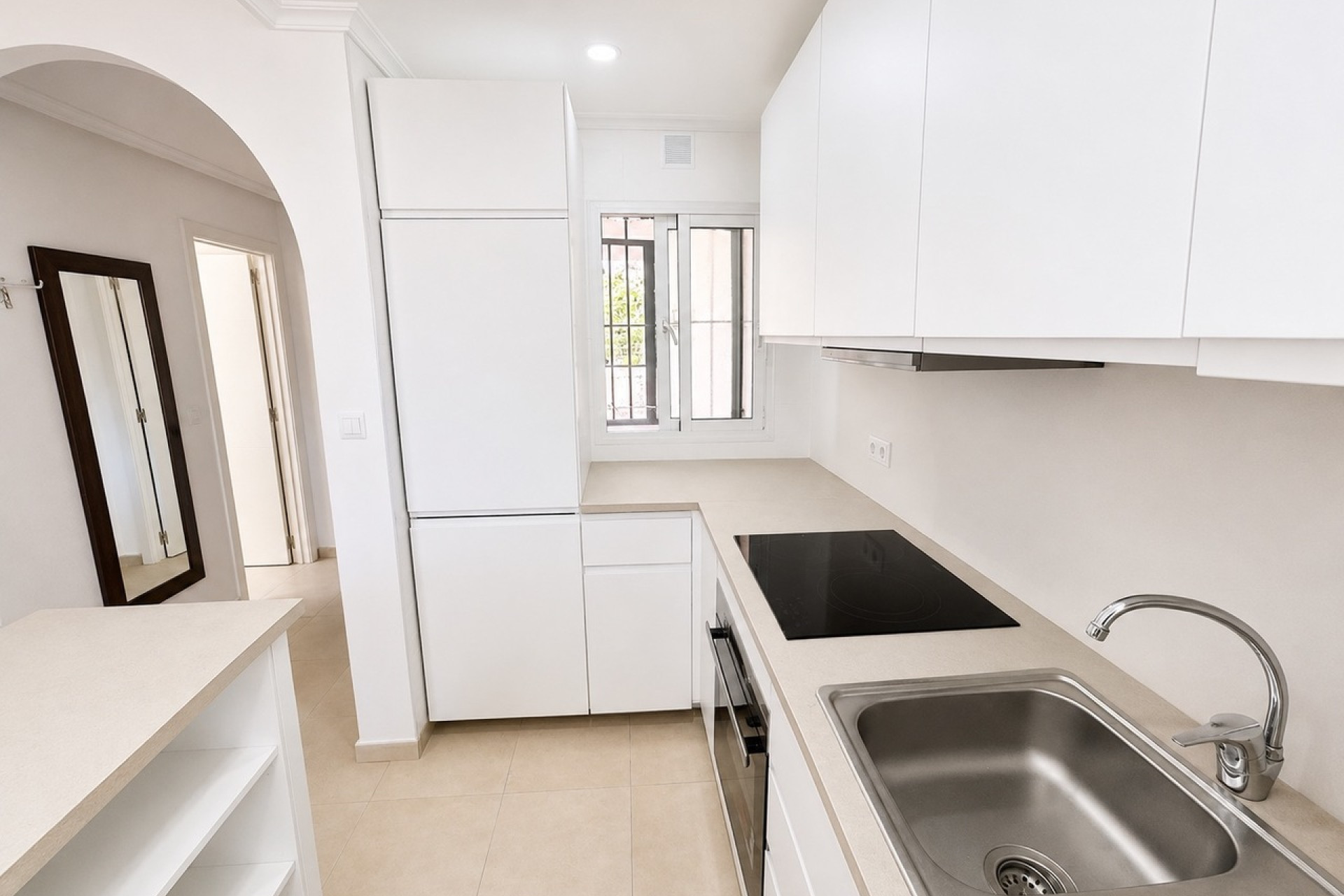 Resale - Apartment -
Villamartín