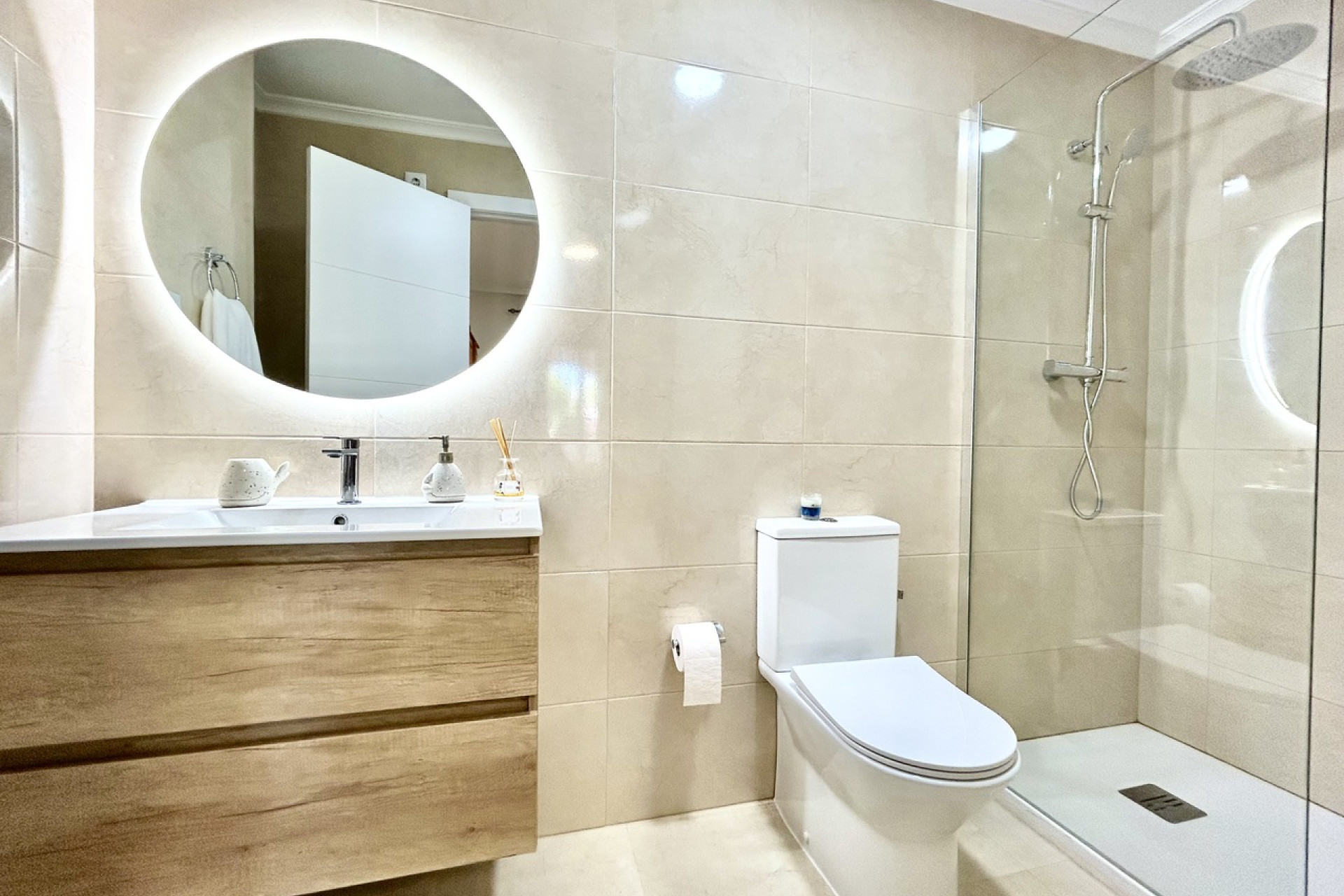 Resale - Apartment -
Villamartín