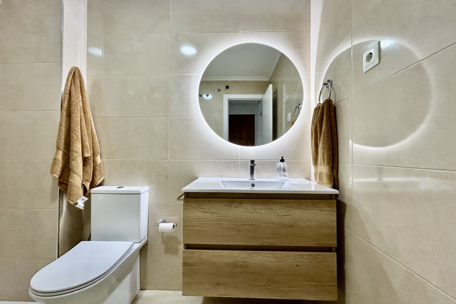 Resale - Apartment -
Villamartín