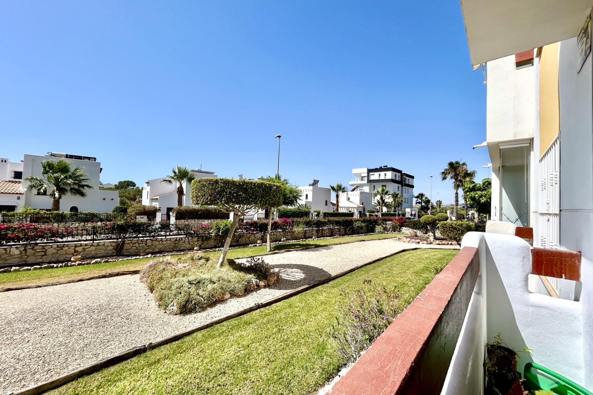 Resale - Apartment -
Villamartín