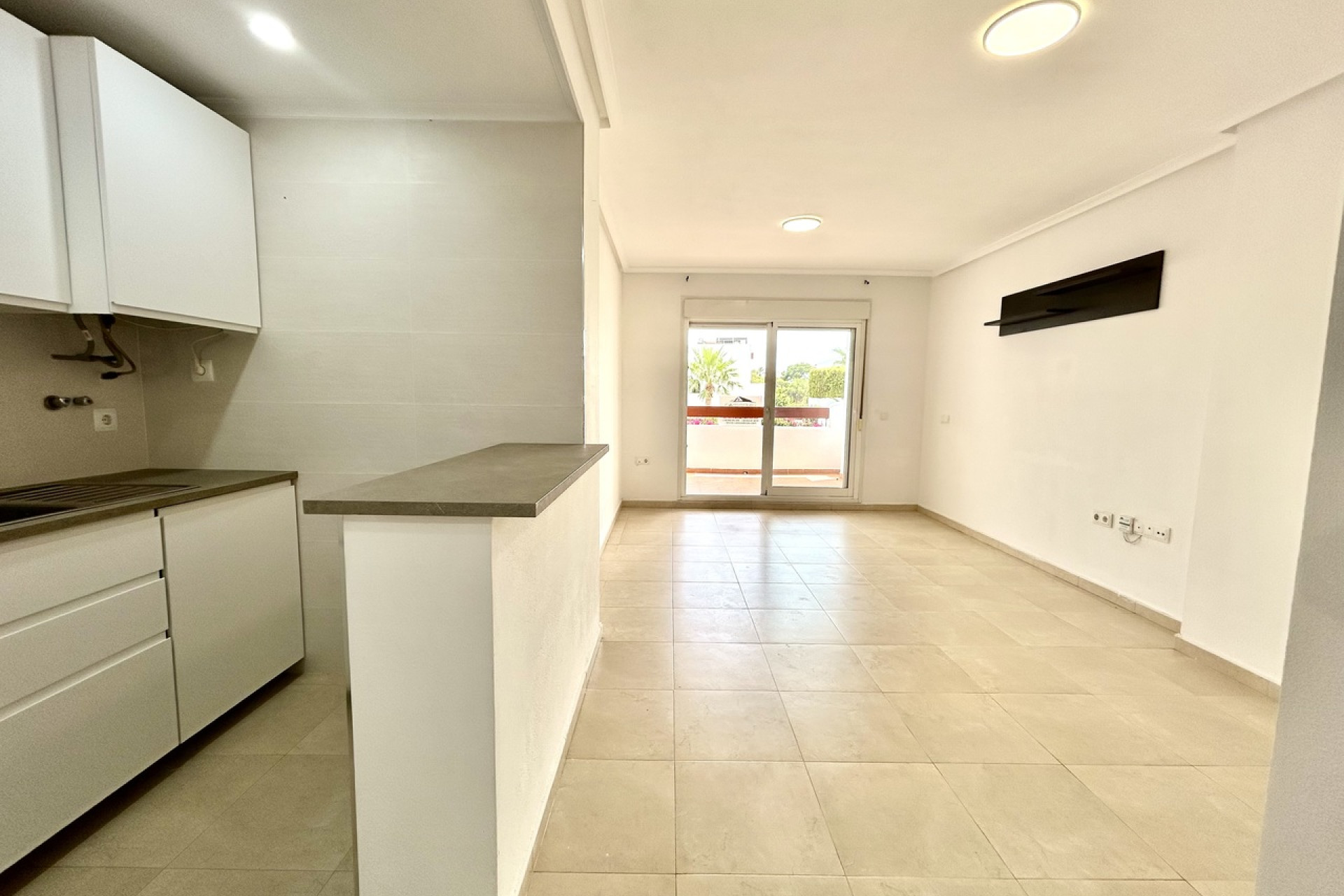 Resale - Apartment -
Villamartín