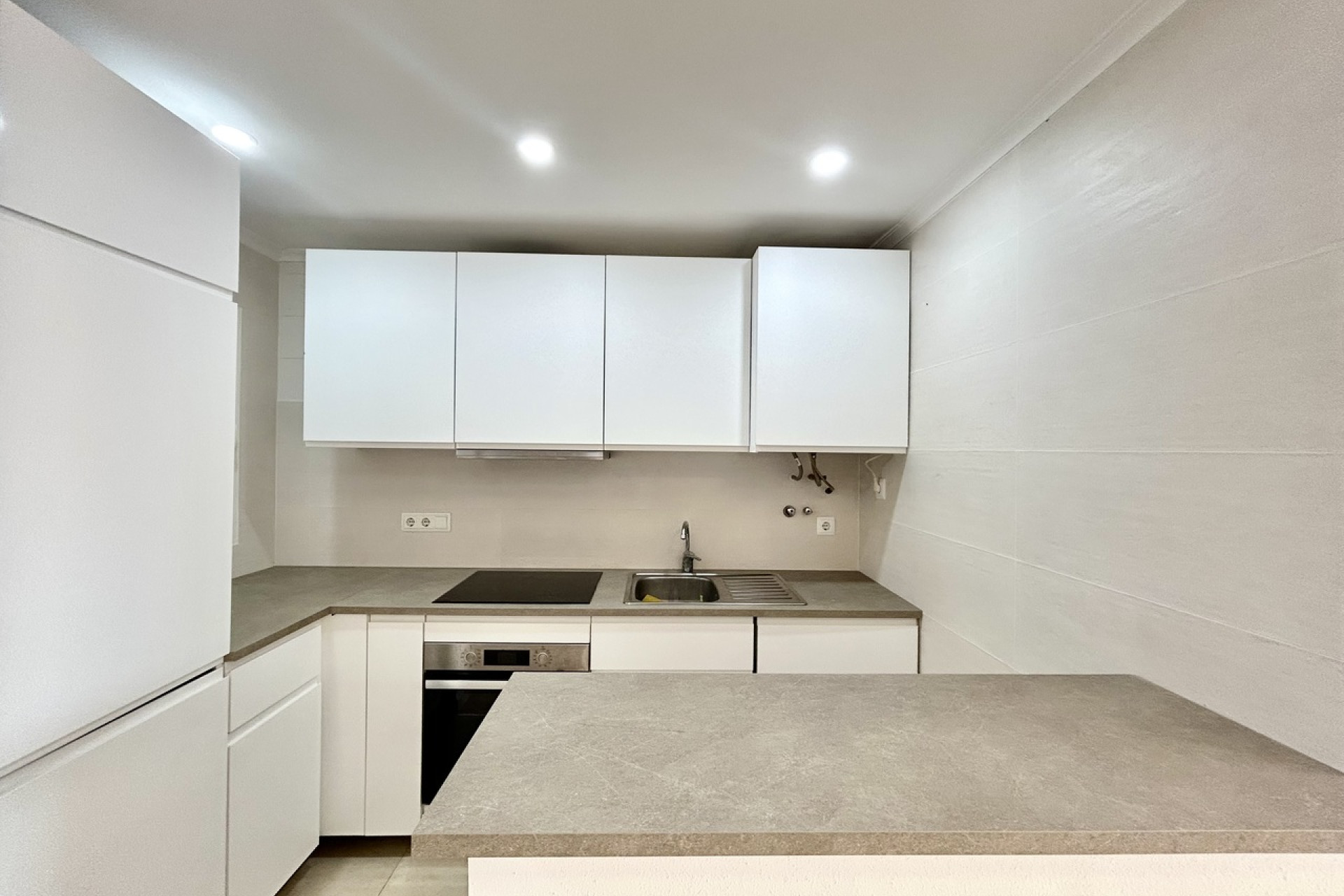 Resale - Apartment -
Villamartín