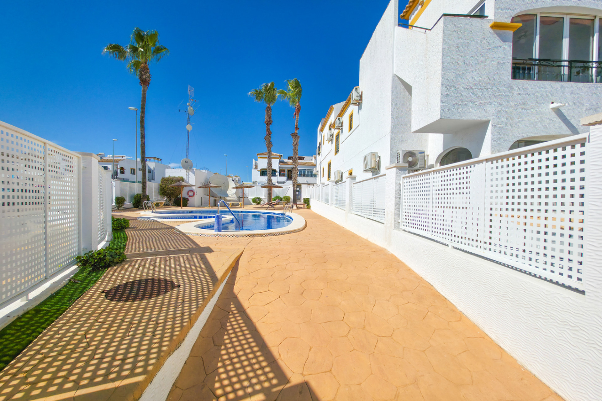 Resale - Apartment -
Vistabella Golf Entre Naranjos - Inland