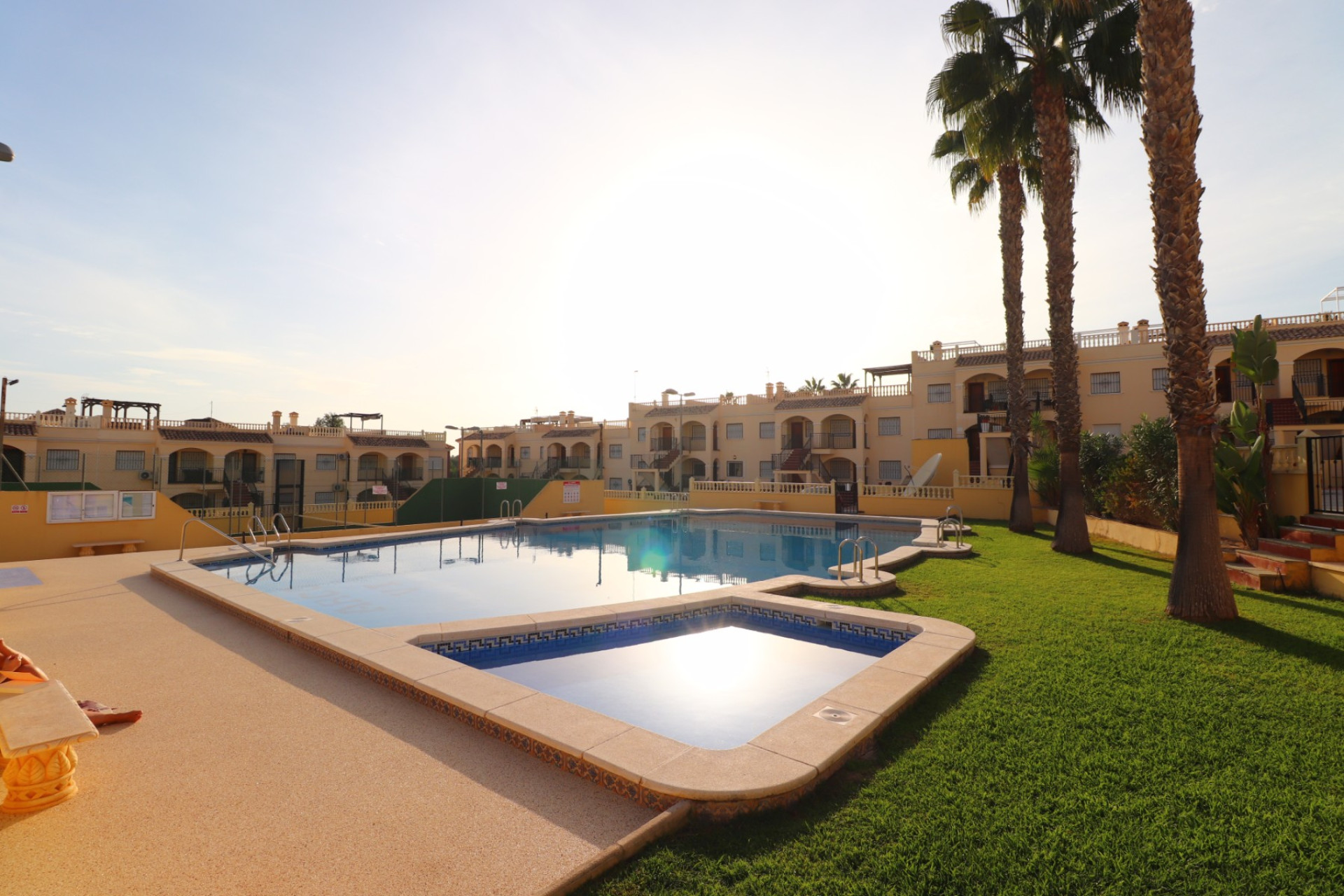 Resale - Bungalow -
Algorfa - Montemar