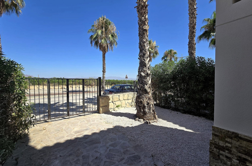 Resale - Bungalow -
Algorfa