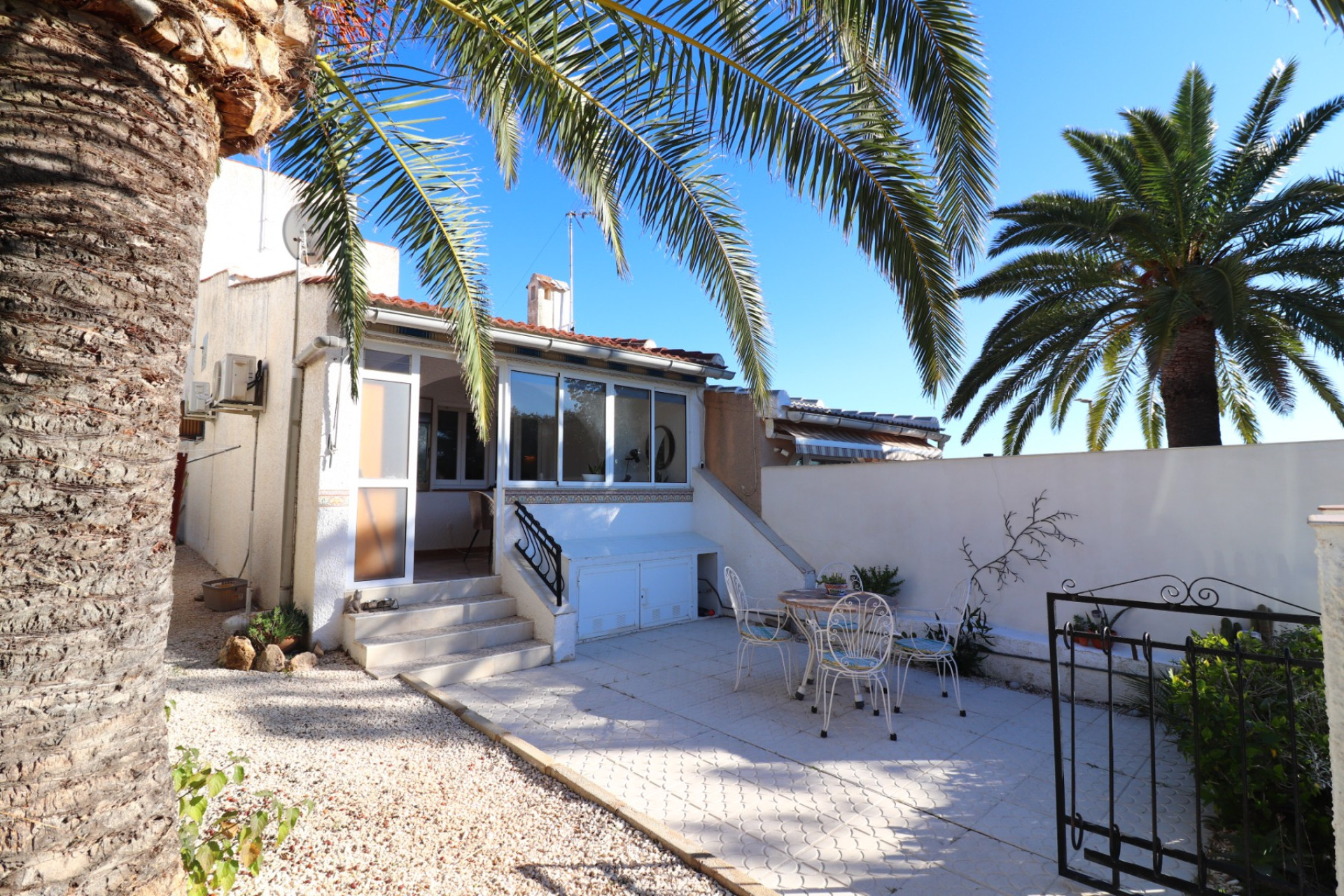 Resale - Bungalow -
Ciudad Quesada - Altos de Quesada