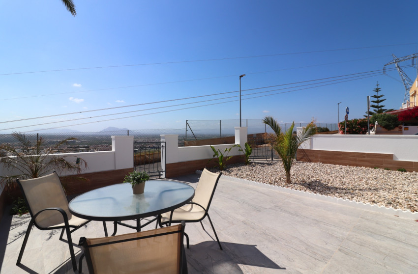 Resale - Bungalow -
Ciudad Quesada - Altos de Quesada
