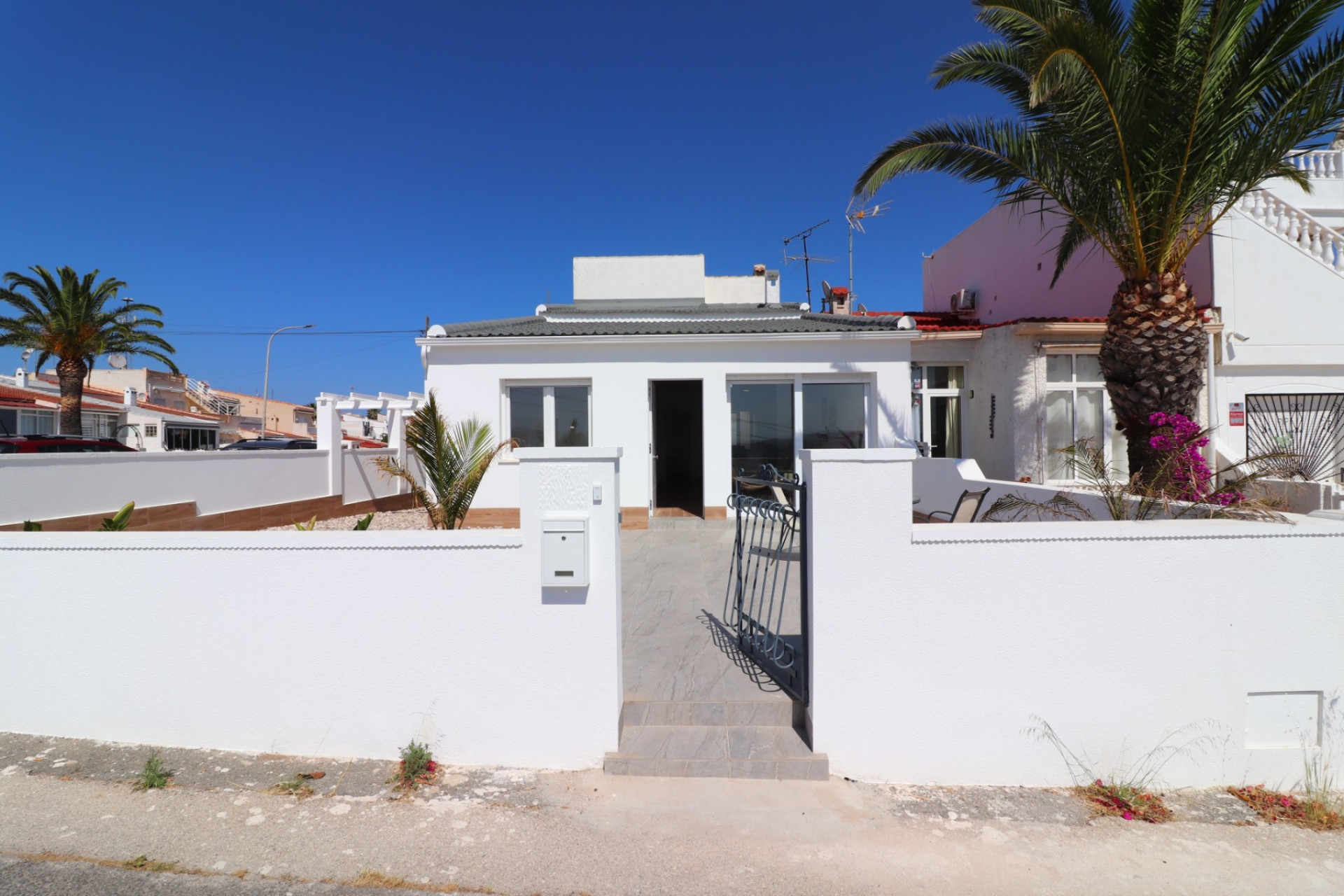 Resale - Bungalow -
Ciudad Quesada - Altos de Quesada