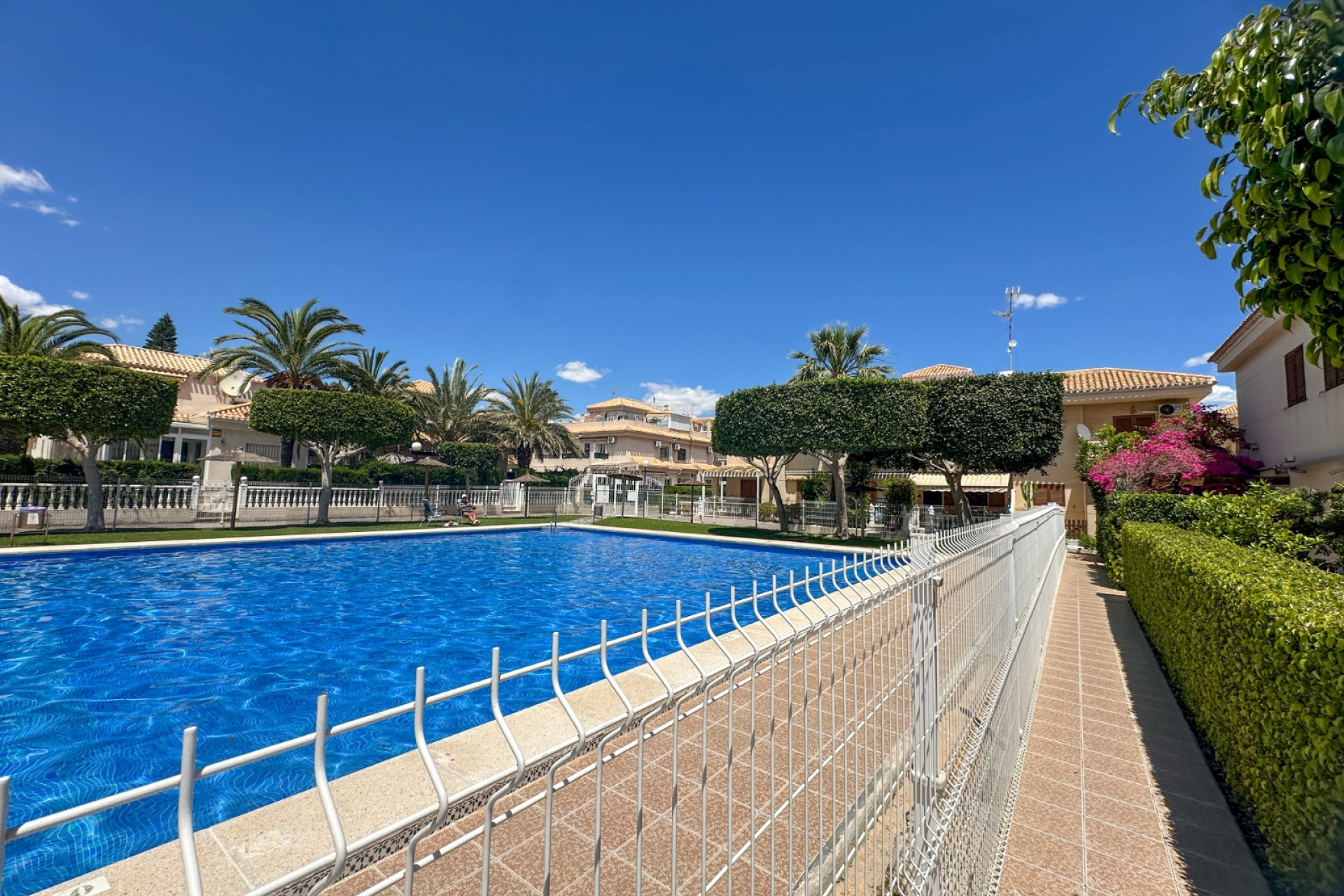 Resale - Bungalow -
Orihuela Costa - Costa Blanca