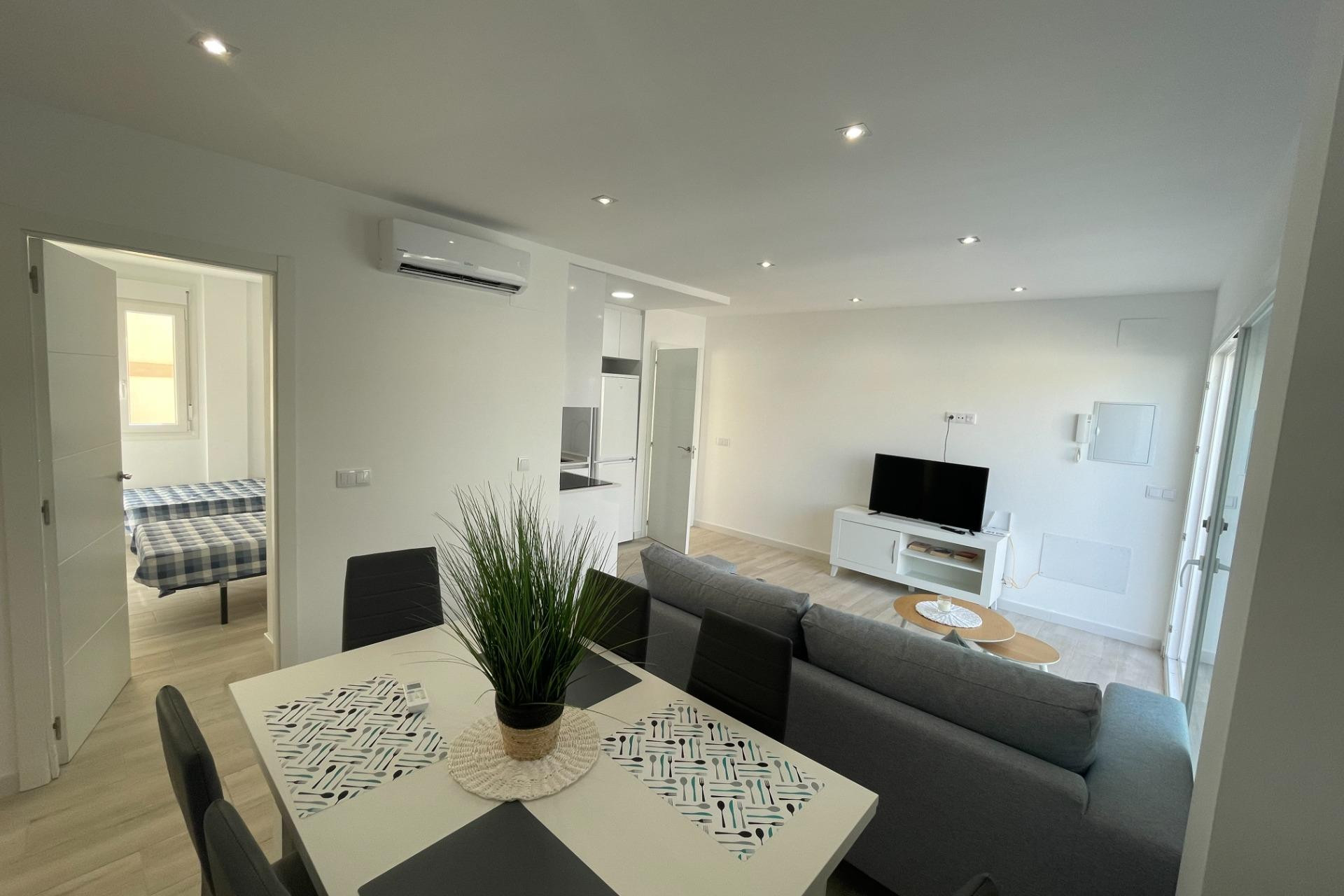 Resale - Bungalow -
Orihuela Costa - La Regia