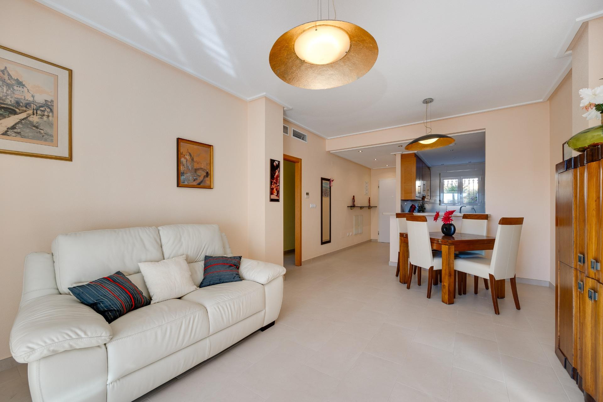 Resale - Bungalow -
Orihuela Costa - Los Dolses
