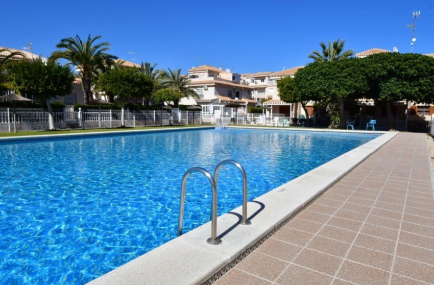 Resale - Bungalow -
Orihuela Costa - Playa Flamenca