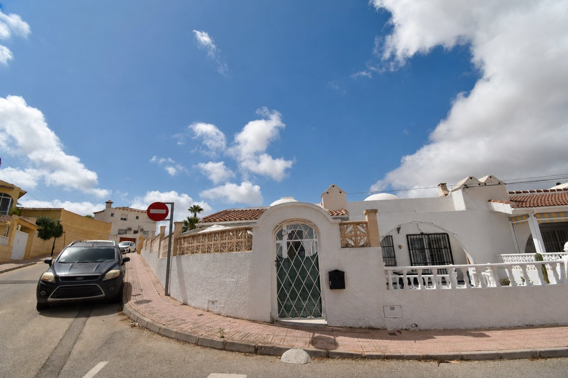 Resale - Bungalow -
Orihuela Costa - Villamartin