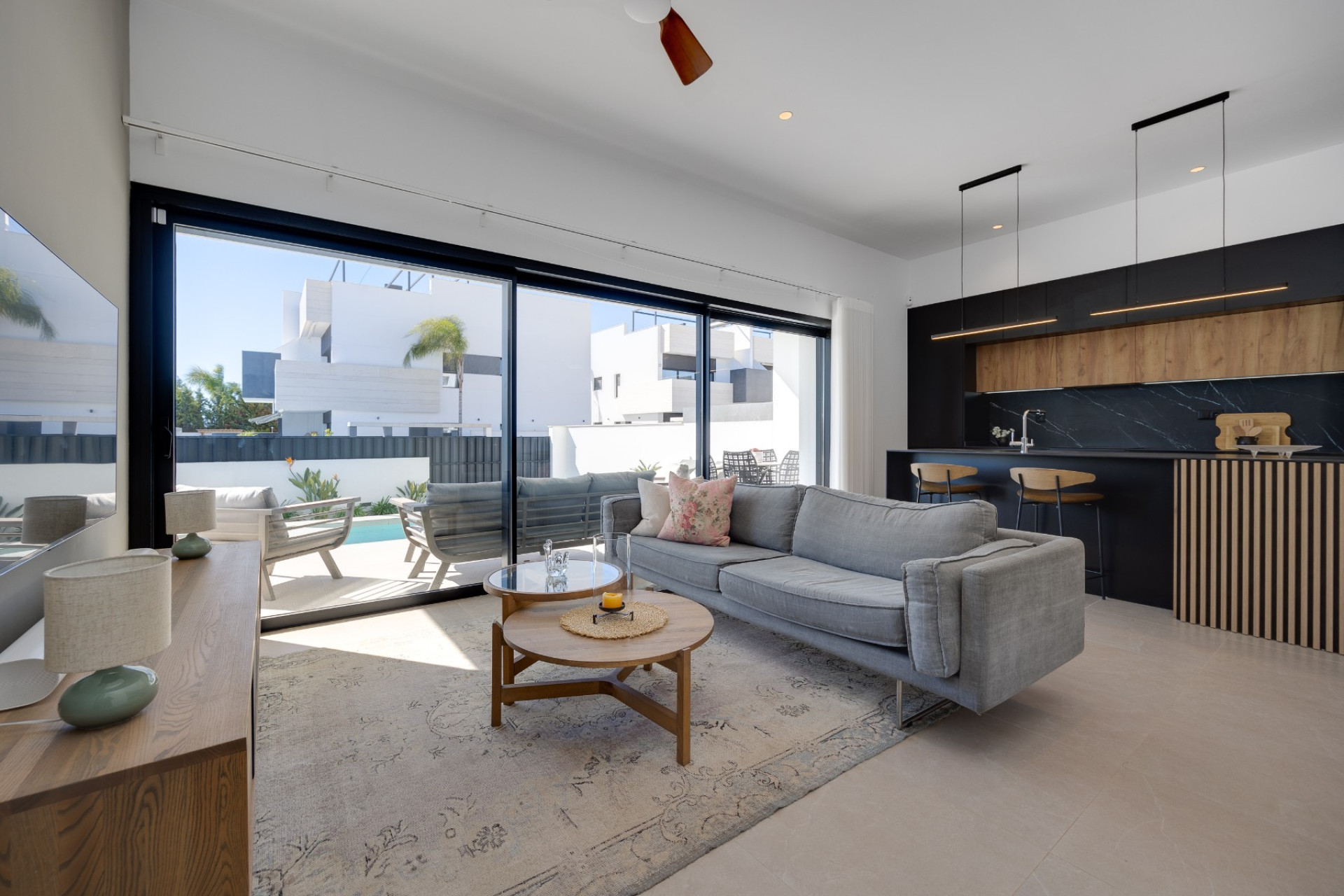 Resale - Bungalow -
Pilar de la Horadada - Costa Blanca