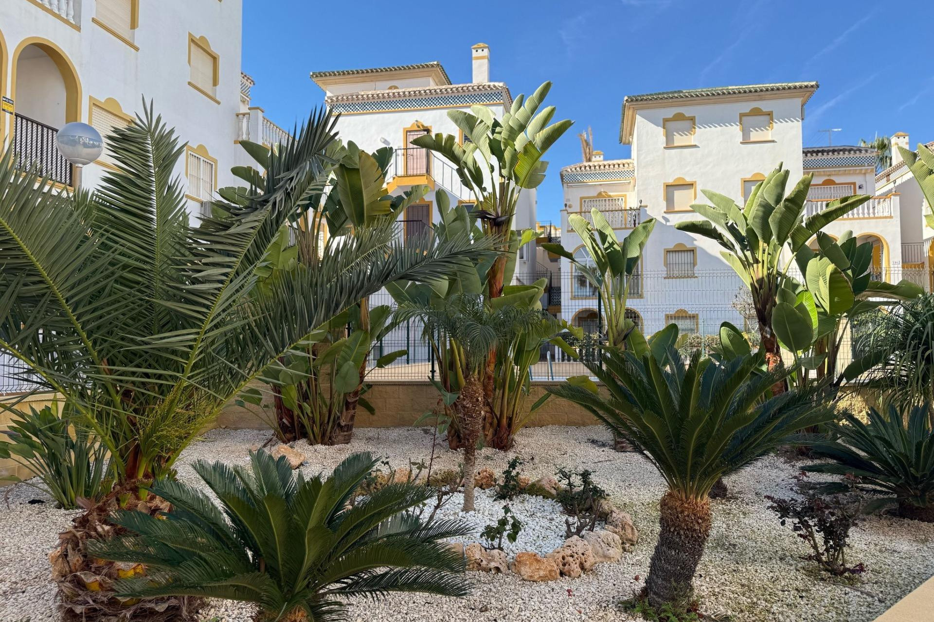 Resale - Bungalow -
Torrevieja - Cañada Del Molino