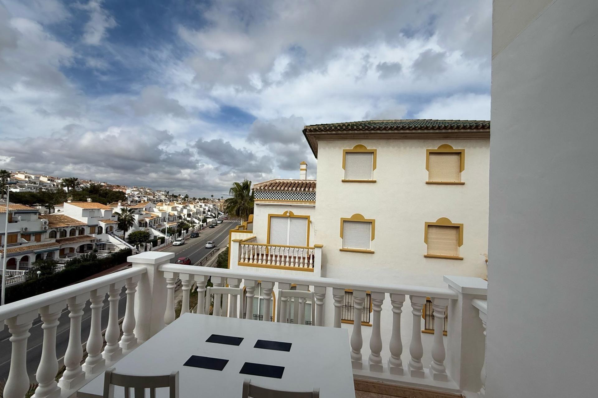 Resale - Bungalow -
Torrevieja - Cañada Del Molino