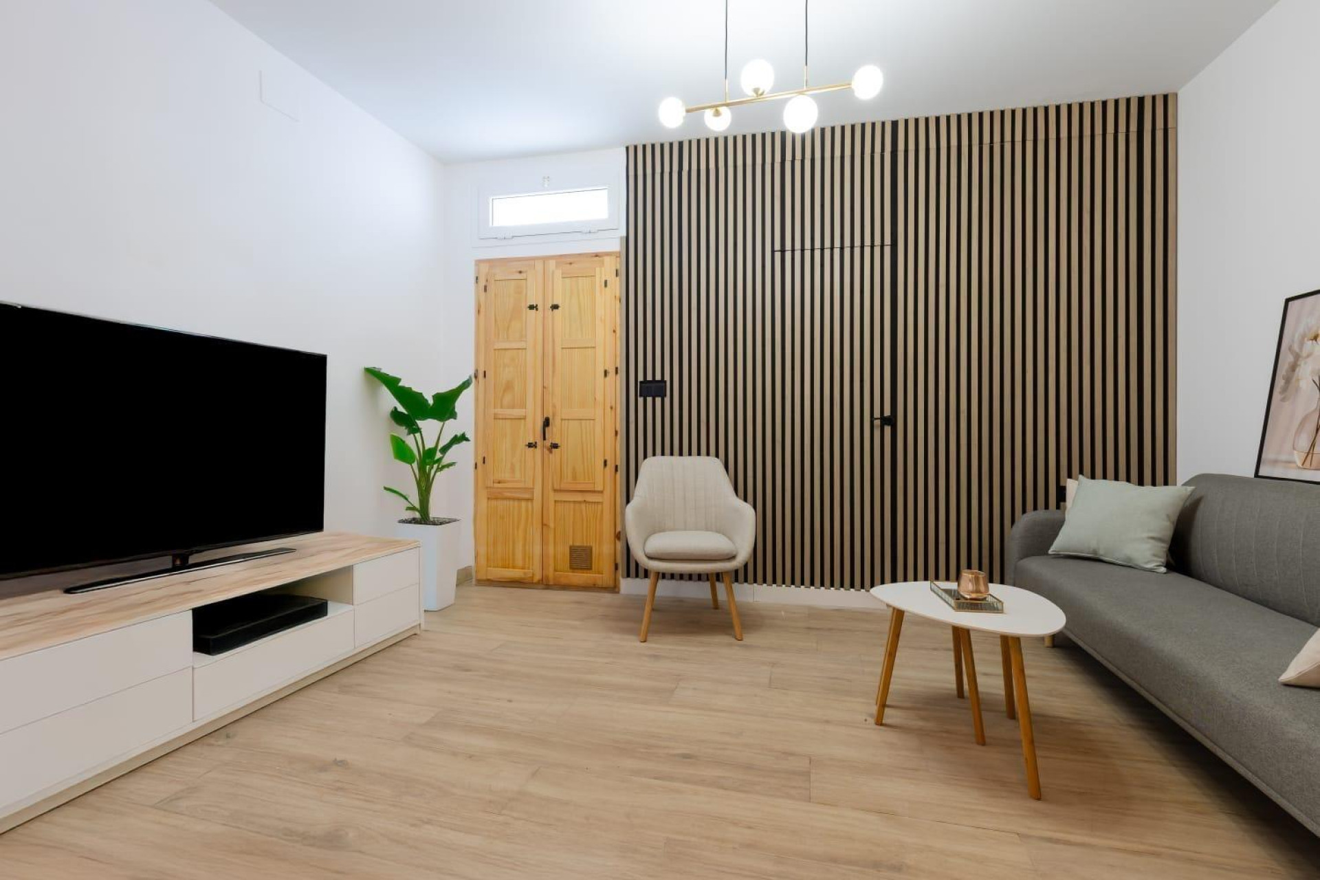 Resale - Bungalow -
Torrevieja - Centro - Muelle Pesquero