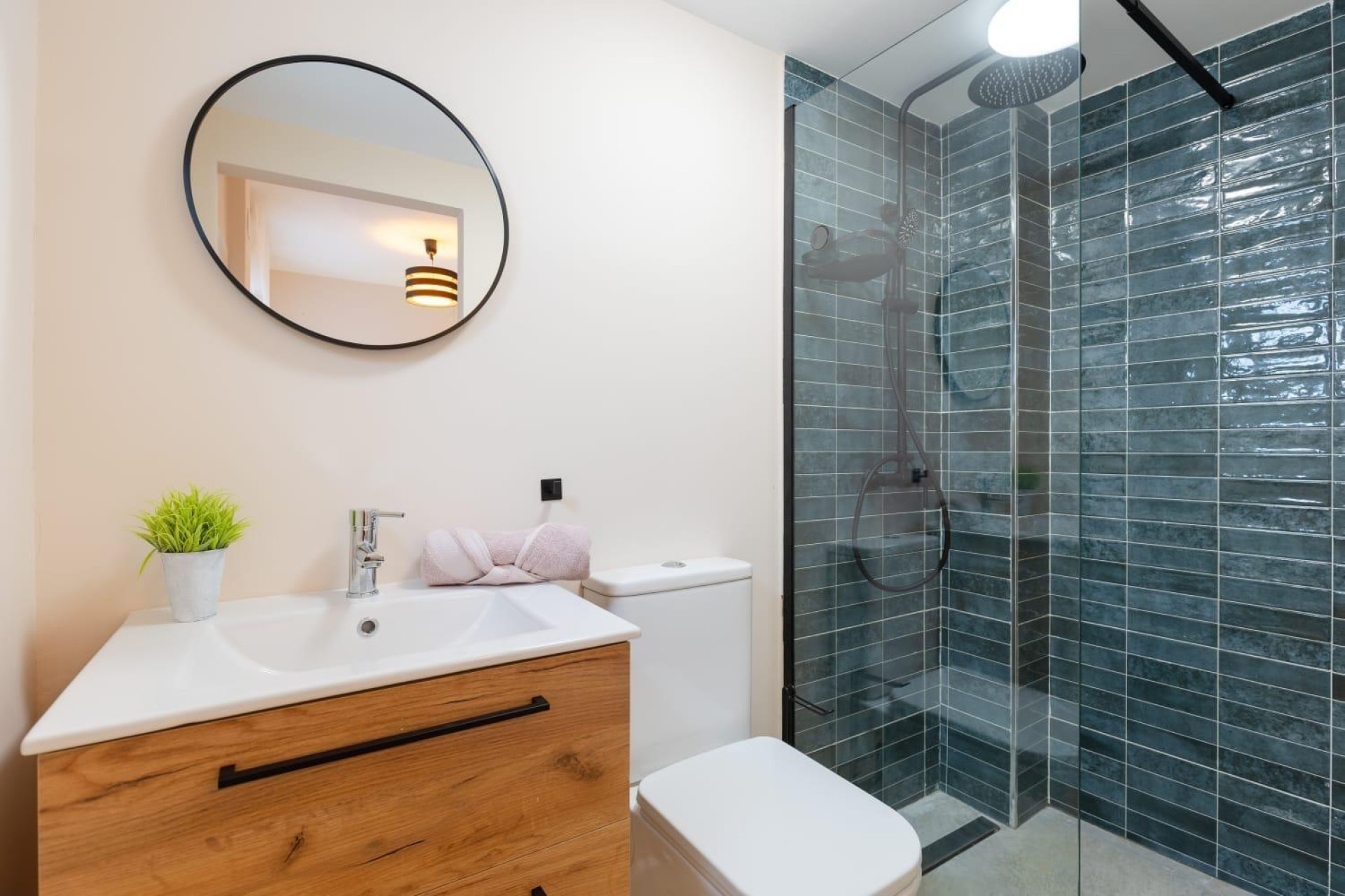 Resale - Bungalow -
Torrevieja - Centro - Muelle Pesquero