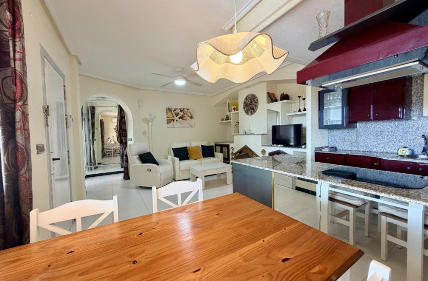 Resale - Bungalow -
Torrevieja - Costa Blanca