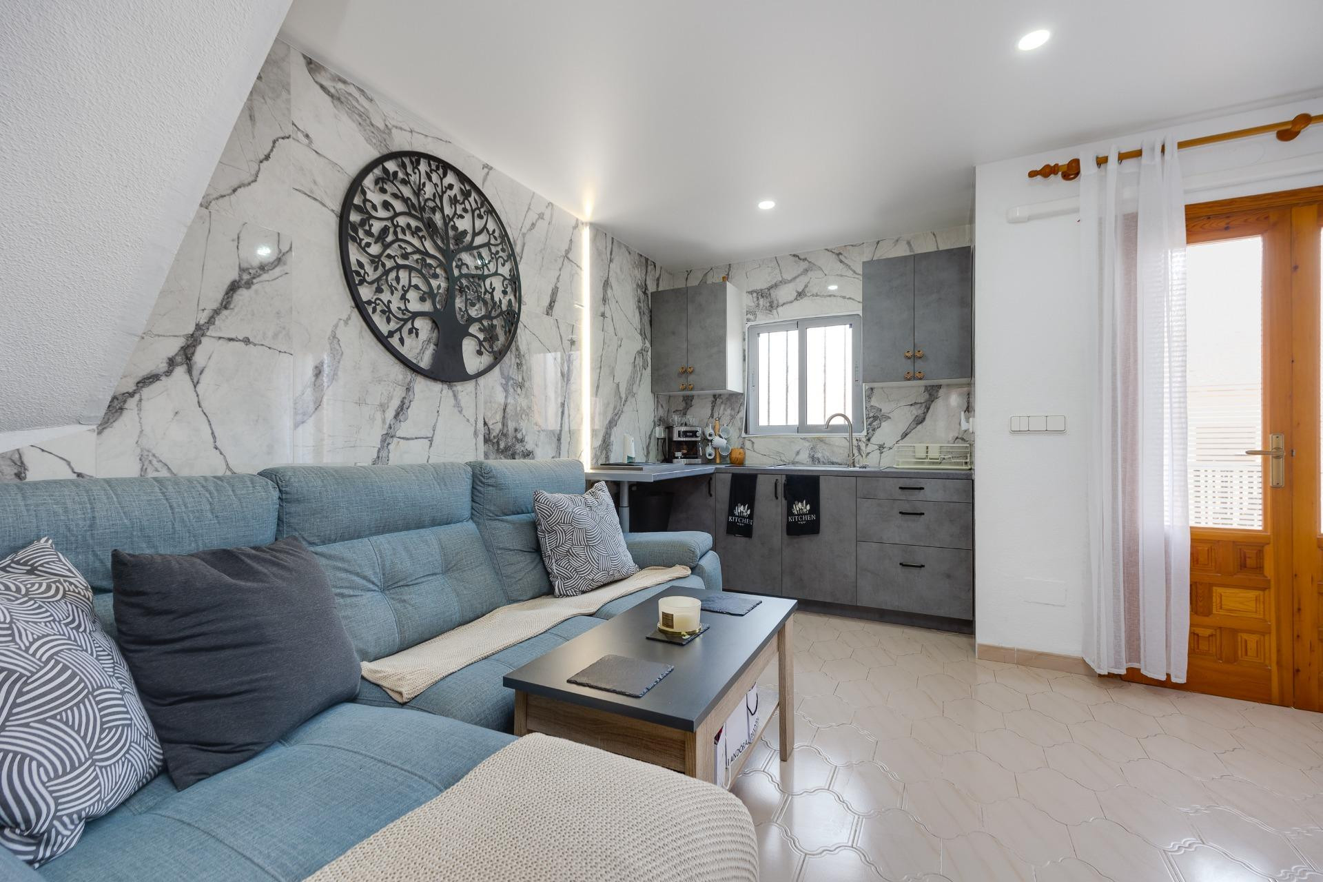 Resale - Bungalow -
Torrevieja - La Siesta - El Salado - Torreta