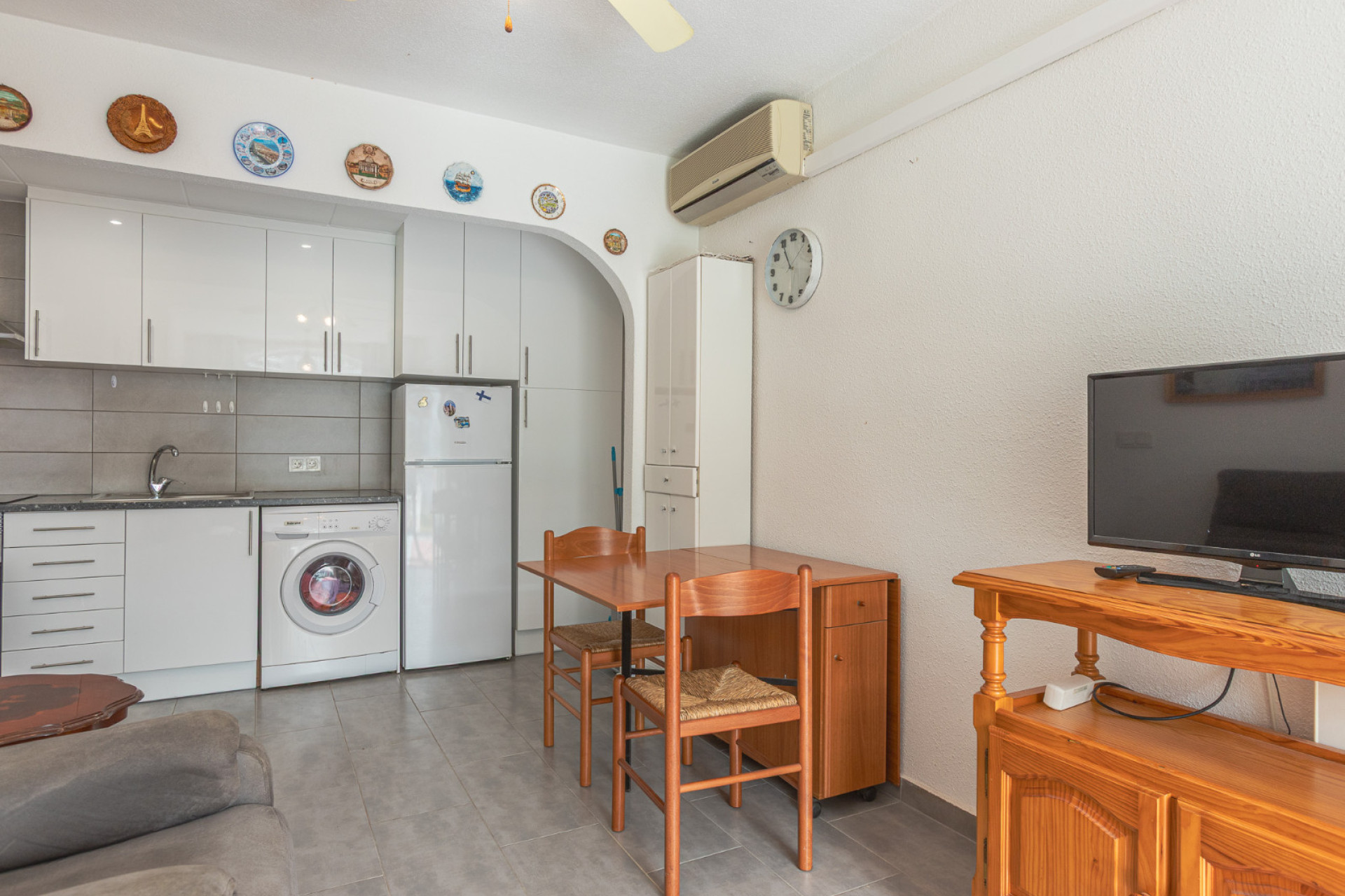 Resale - Bungalow -
Torrevieja - Lago Jardin