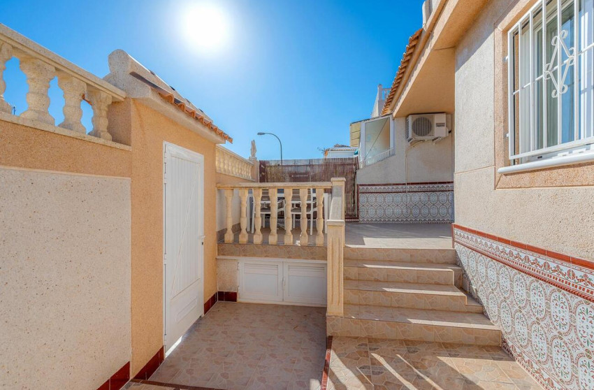 Resale - Bungalow -
Torrevieja - Los Balcones