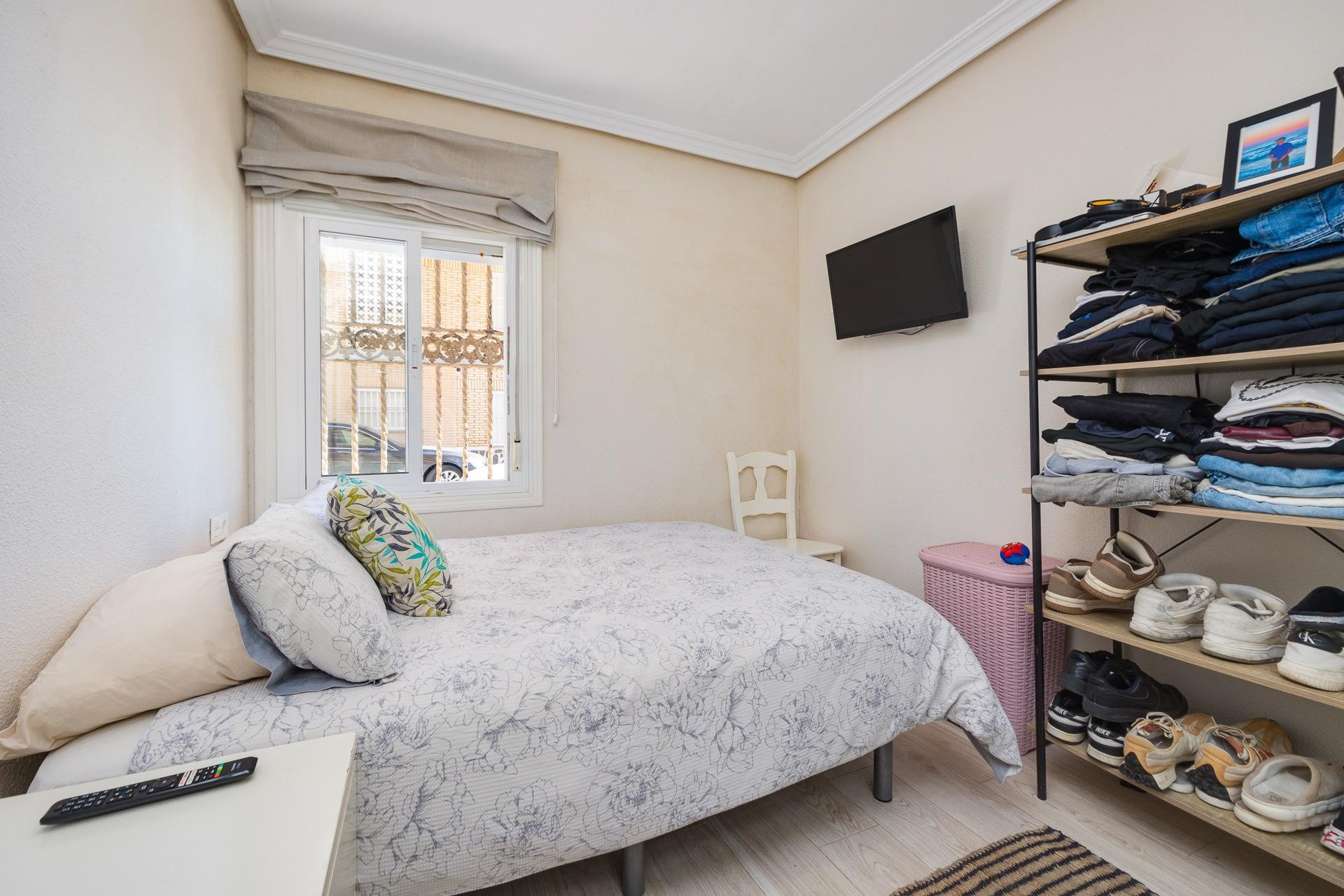 Resale - Bungalow -
Torrevieja - Playa de los Naufragos