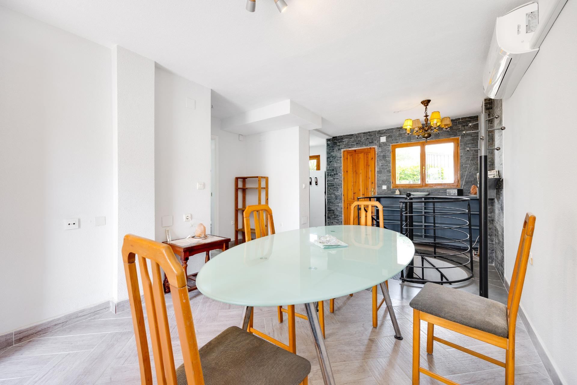 Resale - Bungalow -
Torrevieja - Torre La Mata