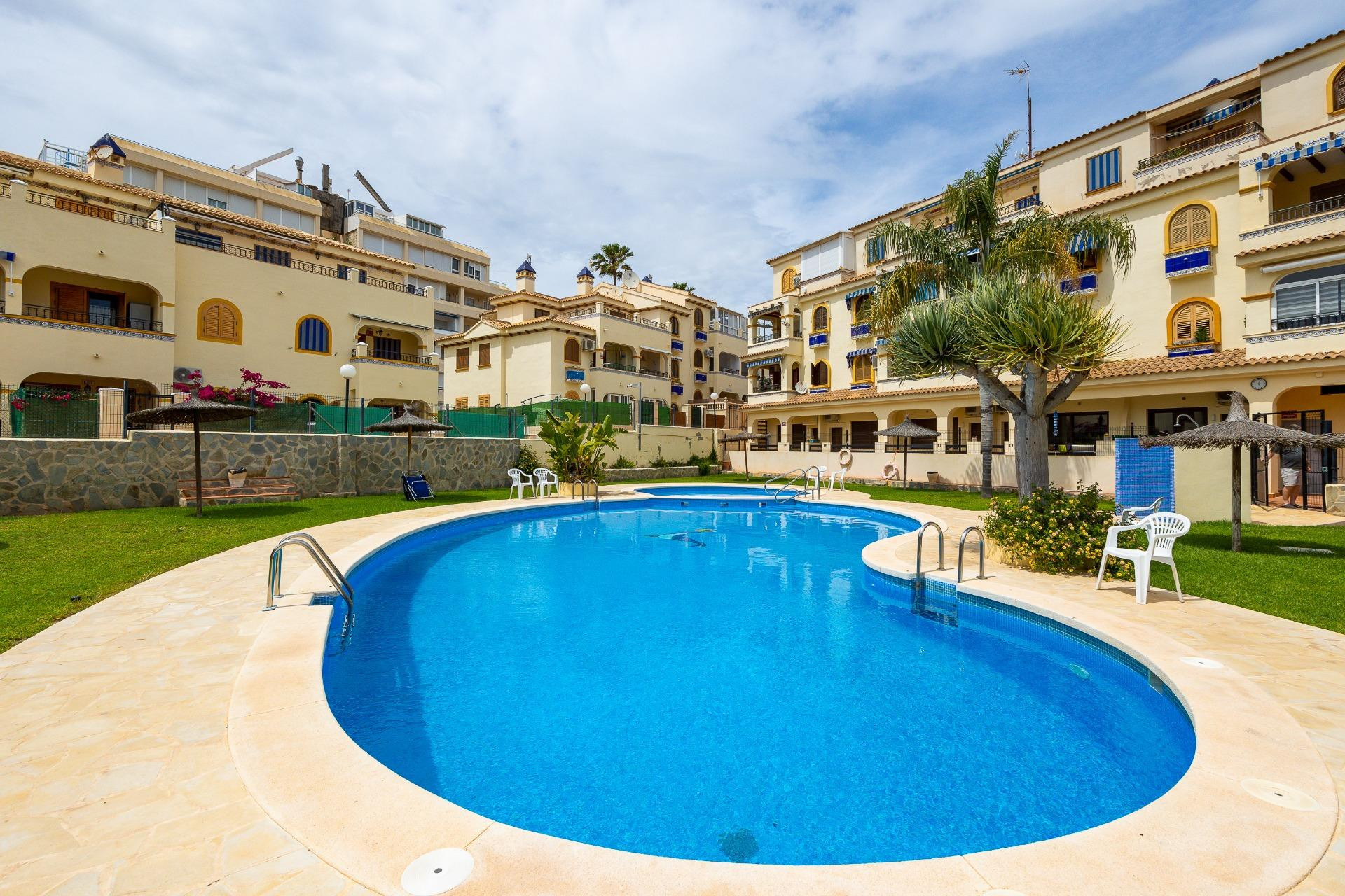 Resale - Bungalow -
Torrevieja - Torre La Mata