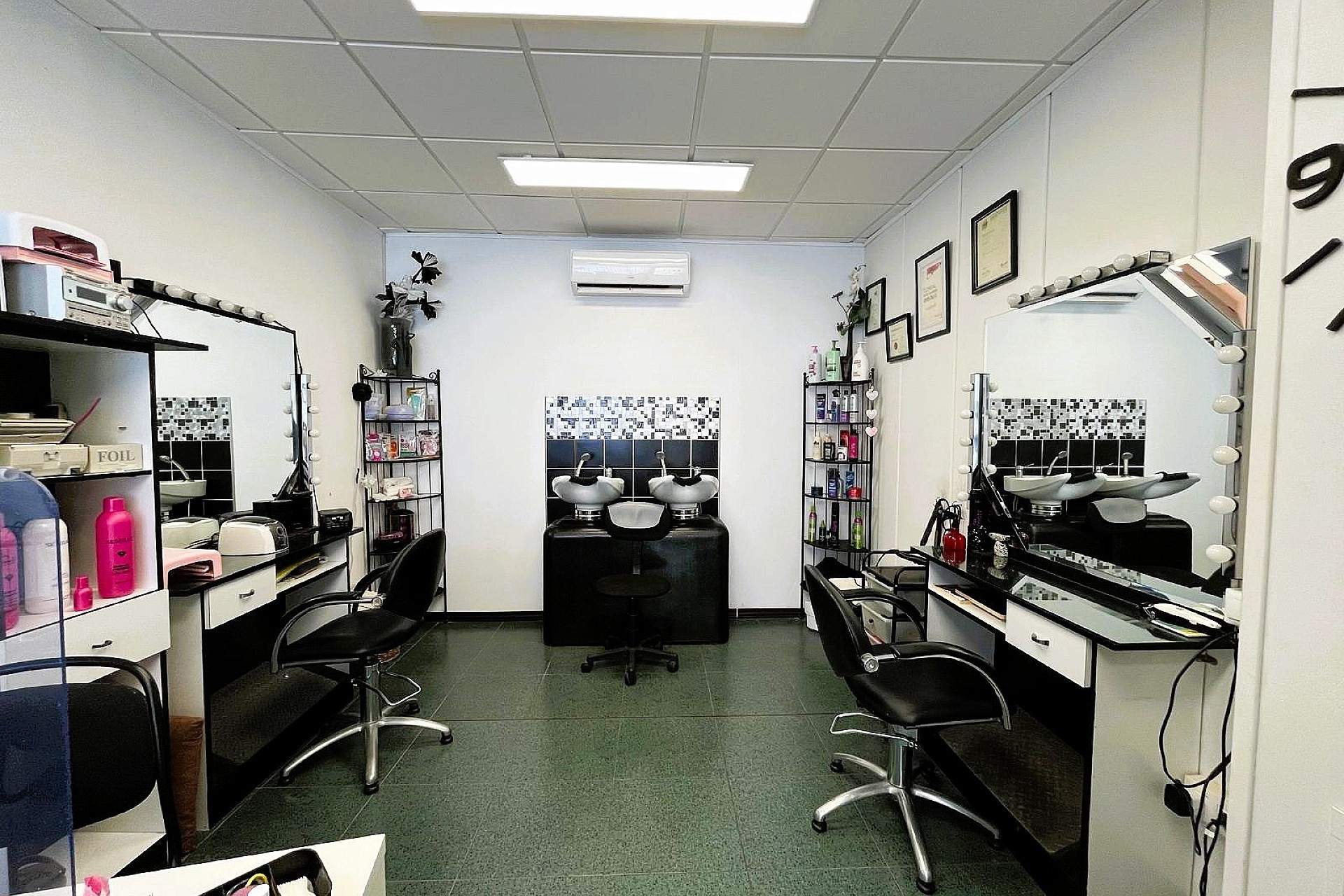 Resale - Business -
Castalla