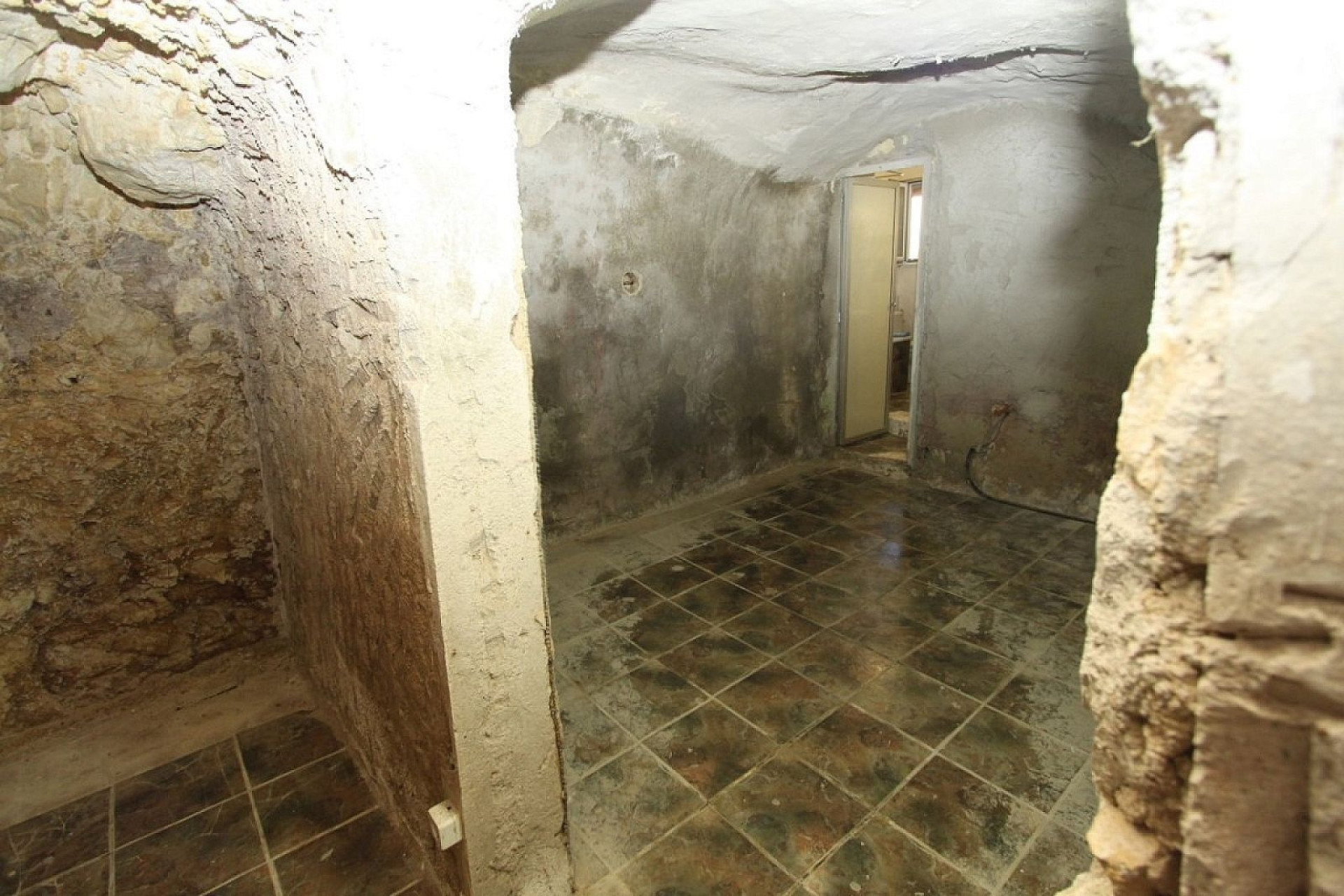 Resale - Cave house -
Monovar