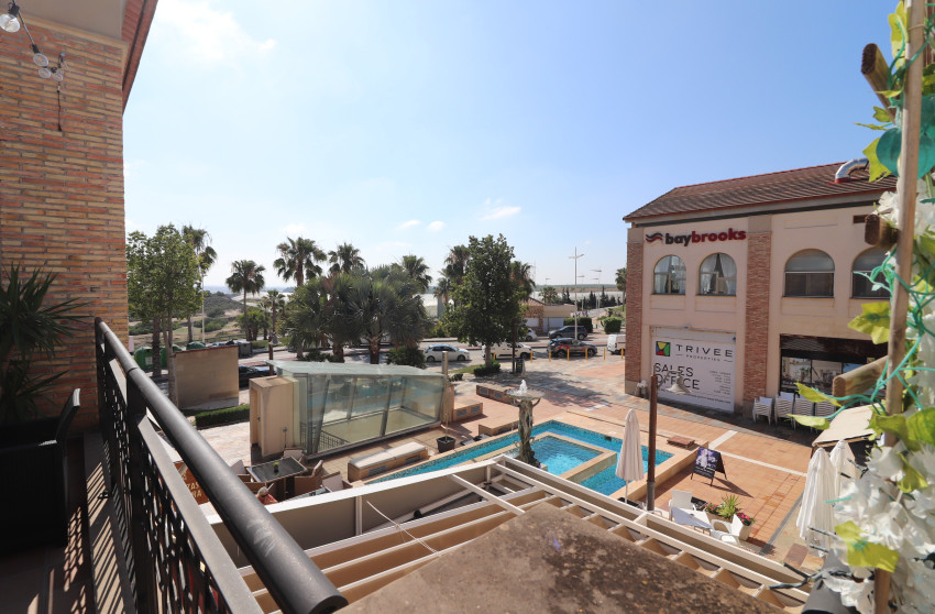 Resale - Commercial -
Algorfa - La Finca Golf Resort