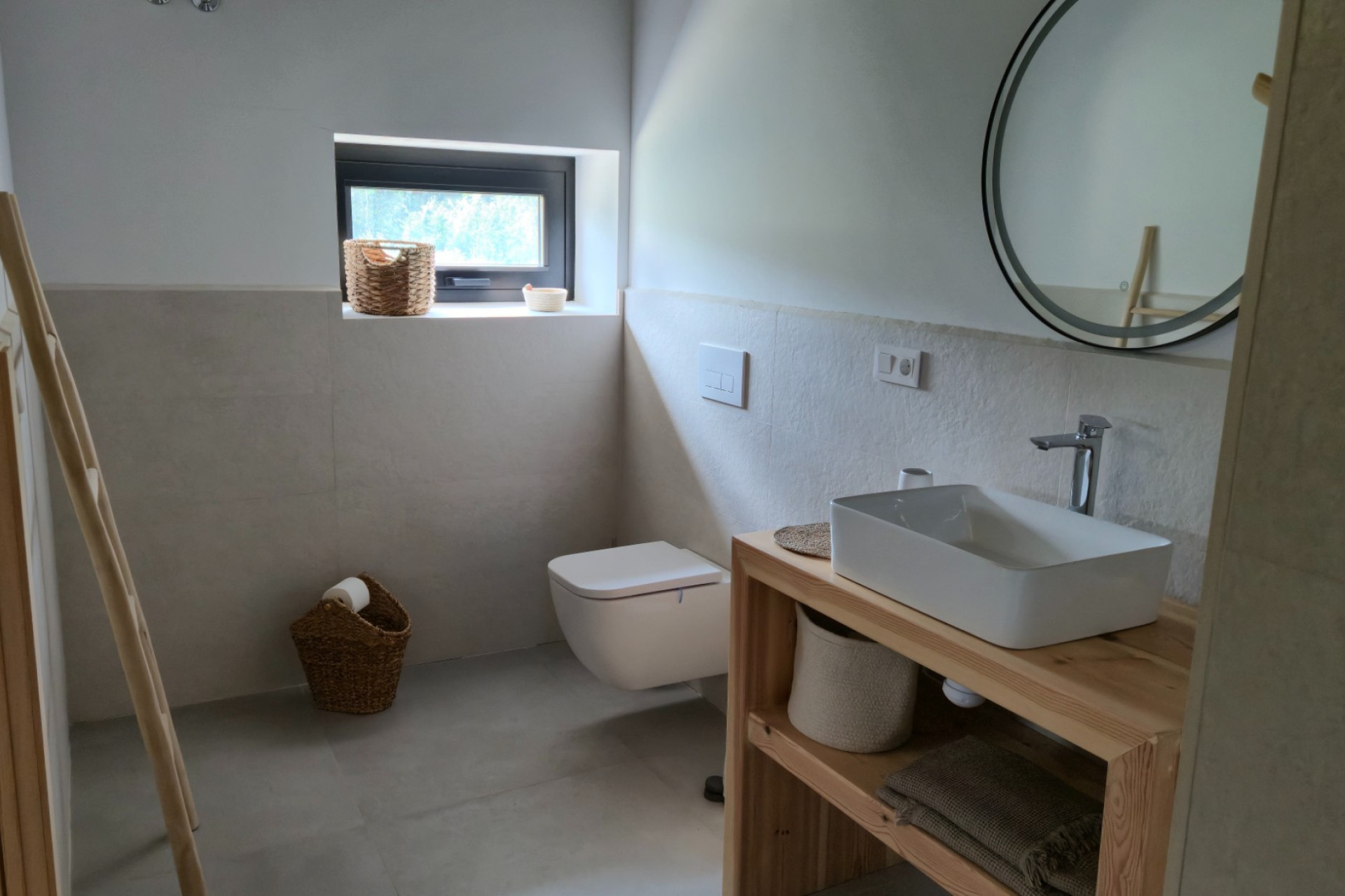 Resale - Commercial -
Almansa