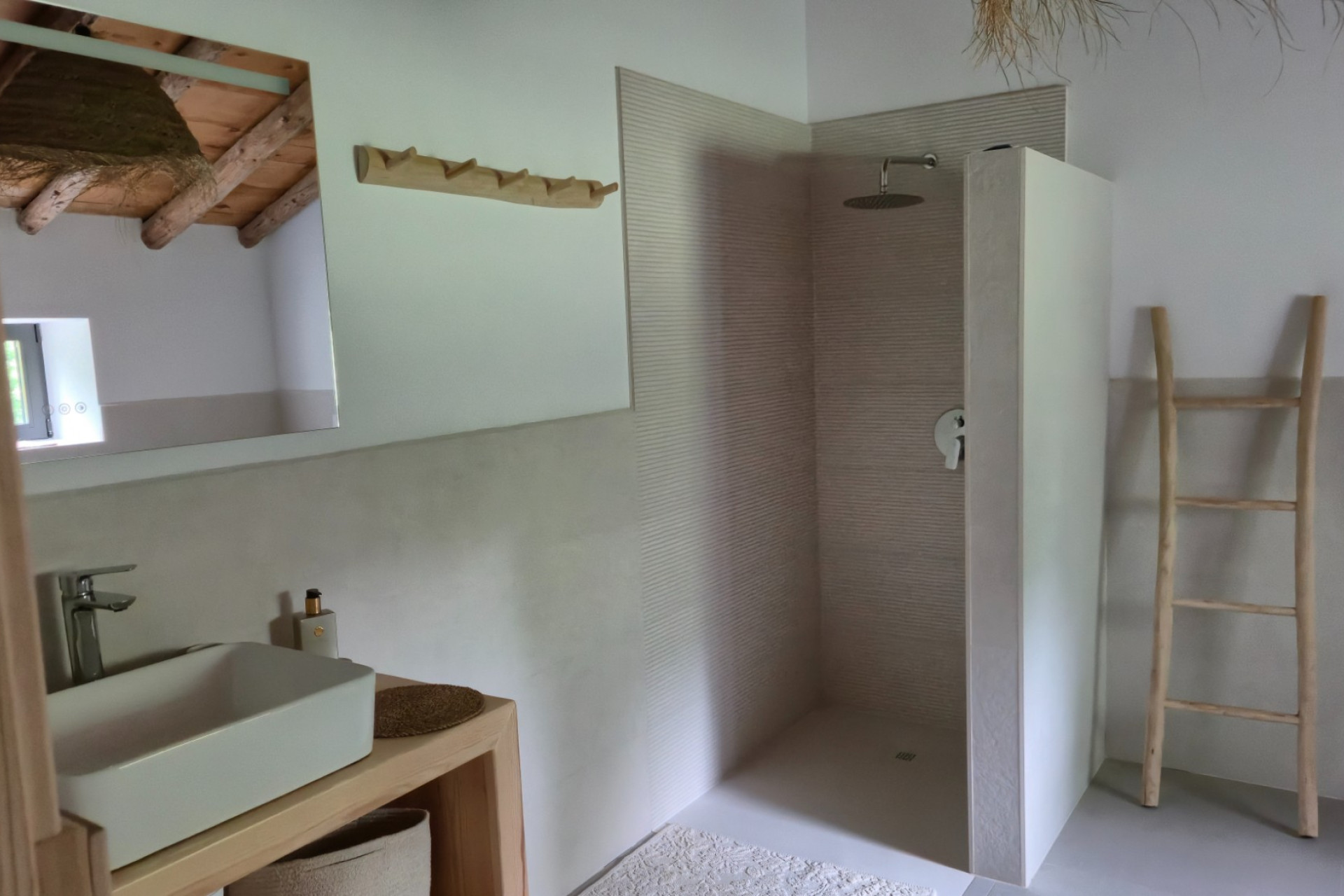 Resale - Commercial -
Almansa