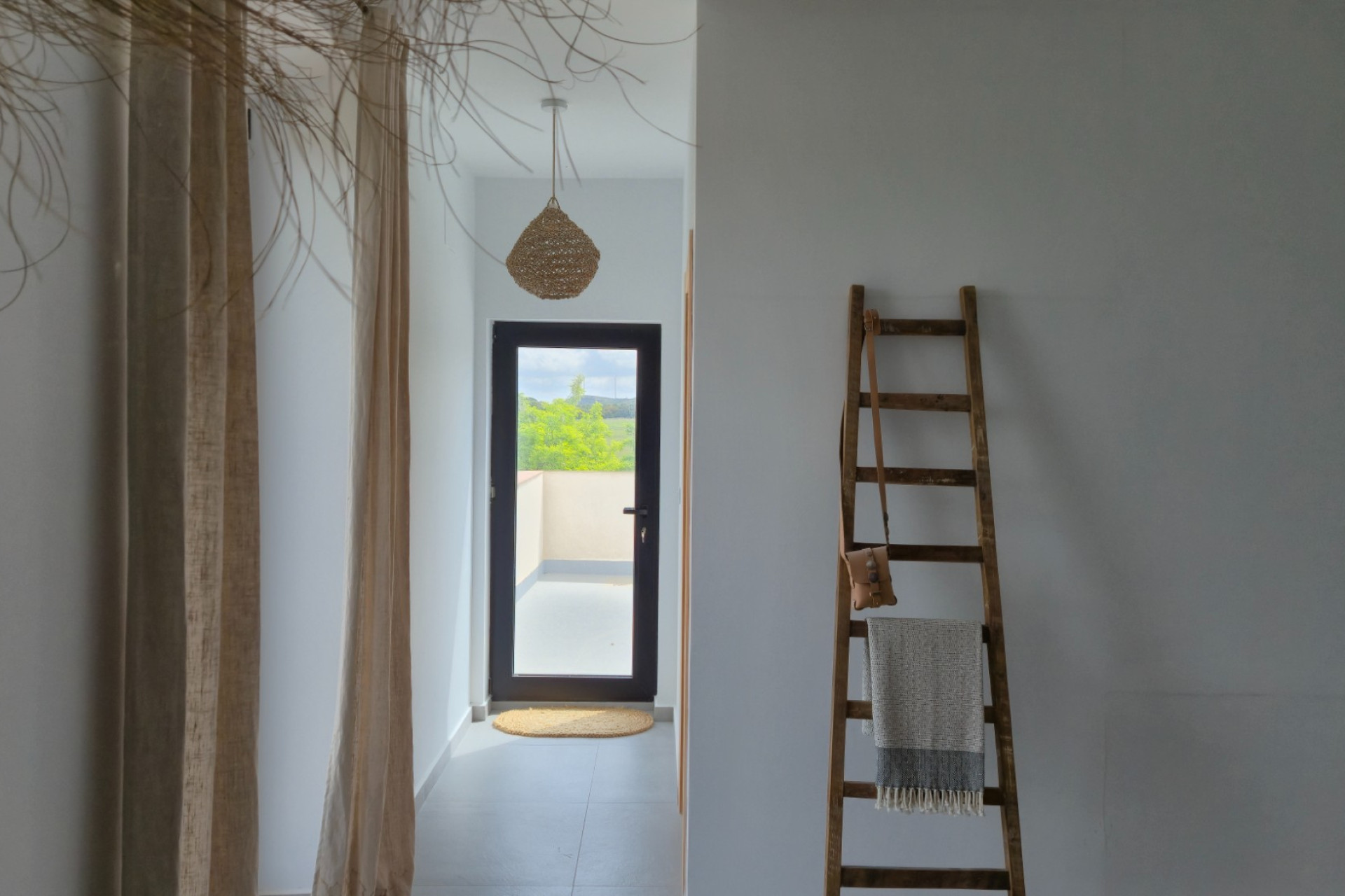 Resale - Commercial -
Almansa