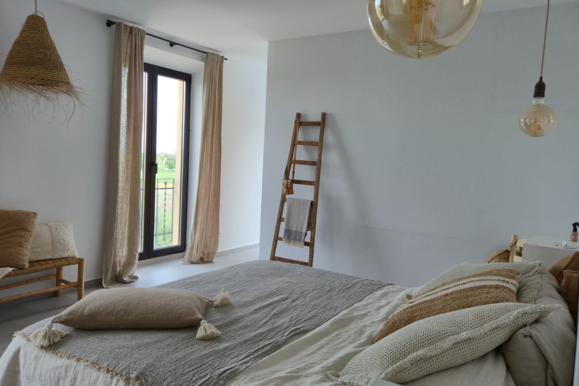 Resale - Commercial -
Almansa