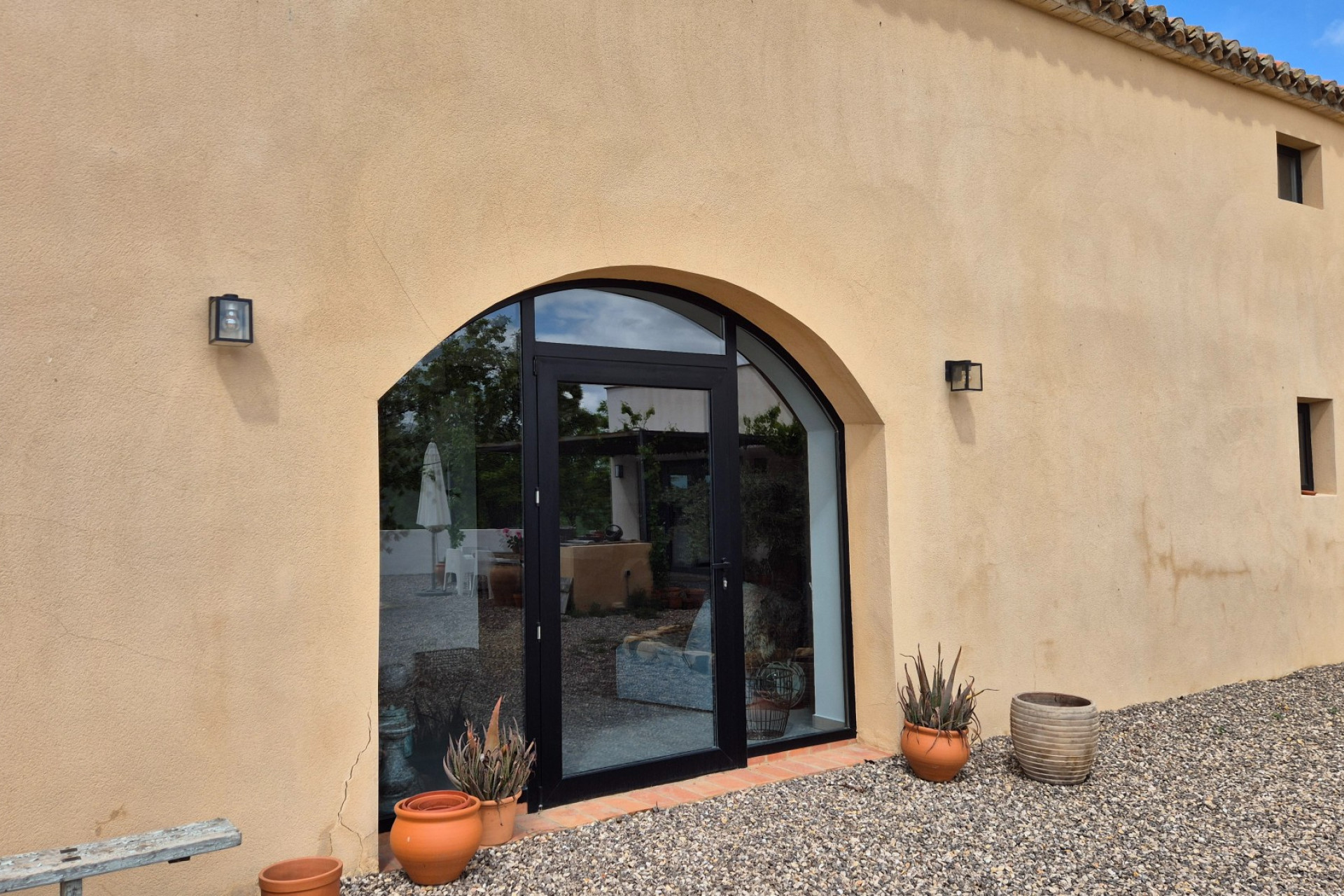 Resale - Commercial -
Almansa
