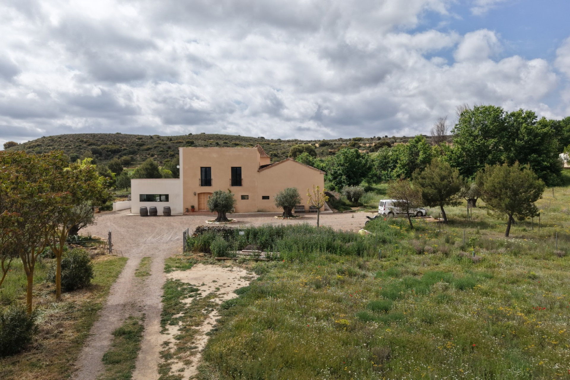 Resale - Commercial -
Almansa